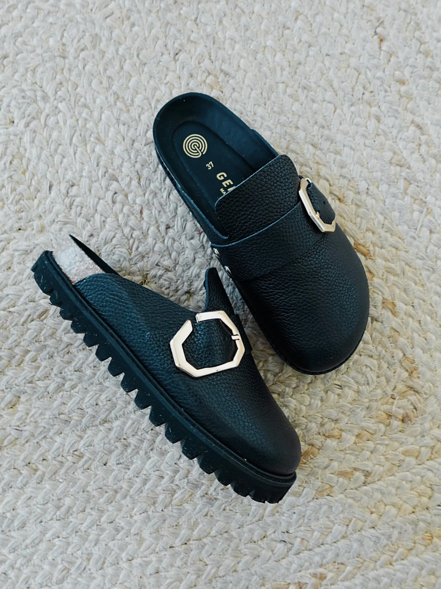 GRISEL LEATHER BLACK sold by Genuins