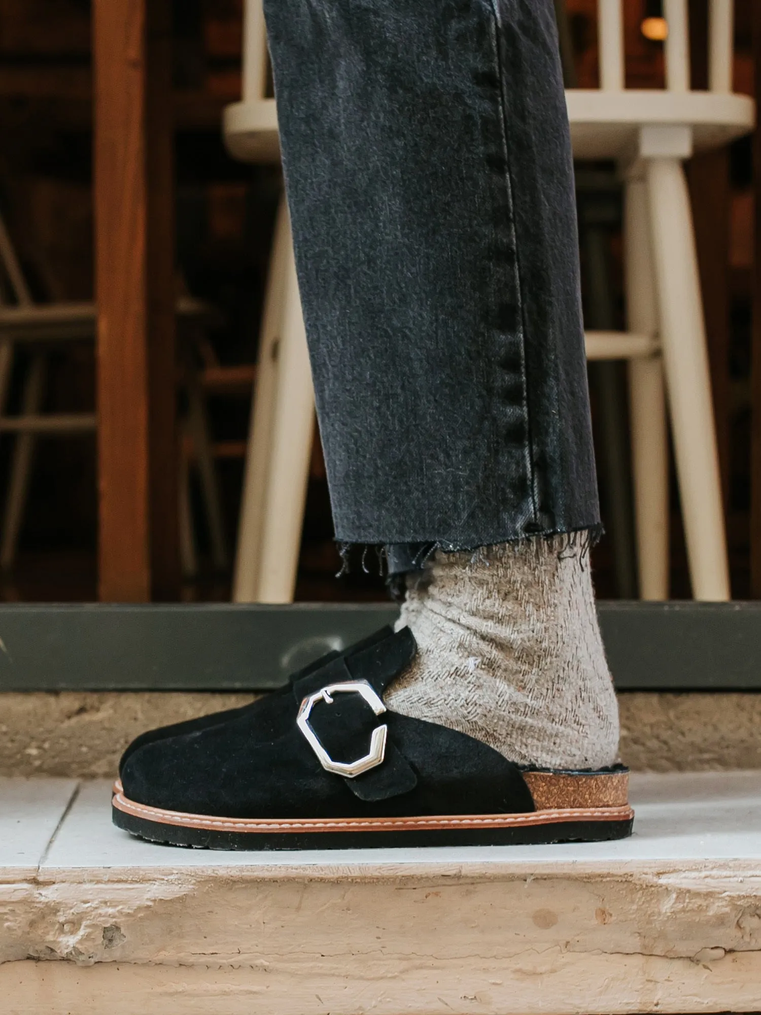 GRISEL SHEEPSKIN VELOUR BLACK sold by Genuins