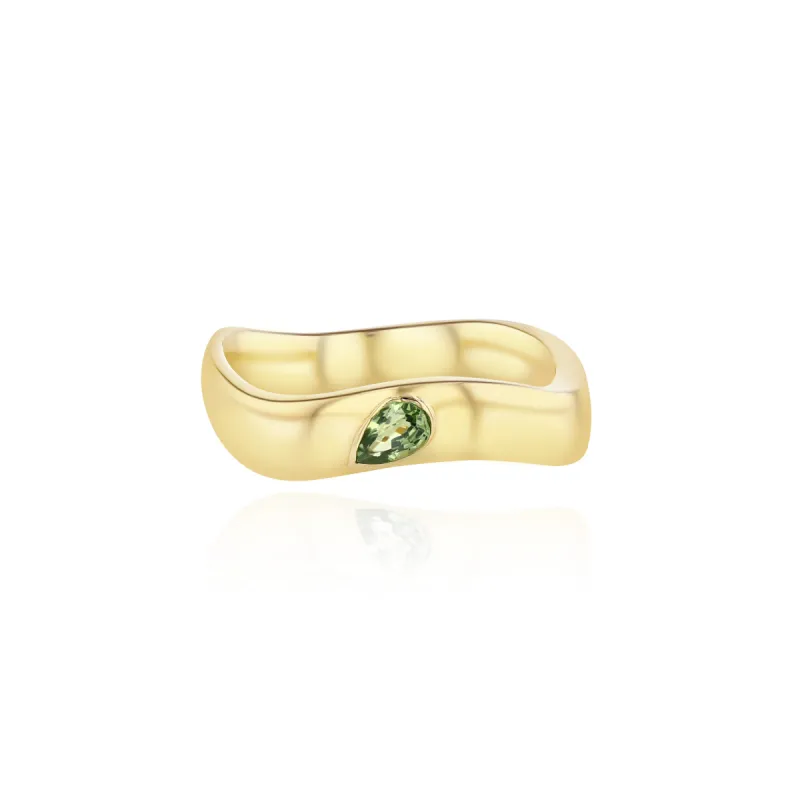 Curve Ring sold by Veniroeshop