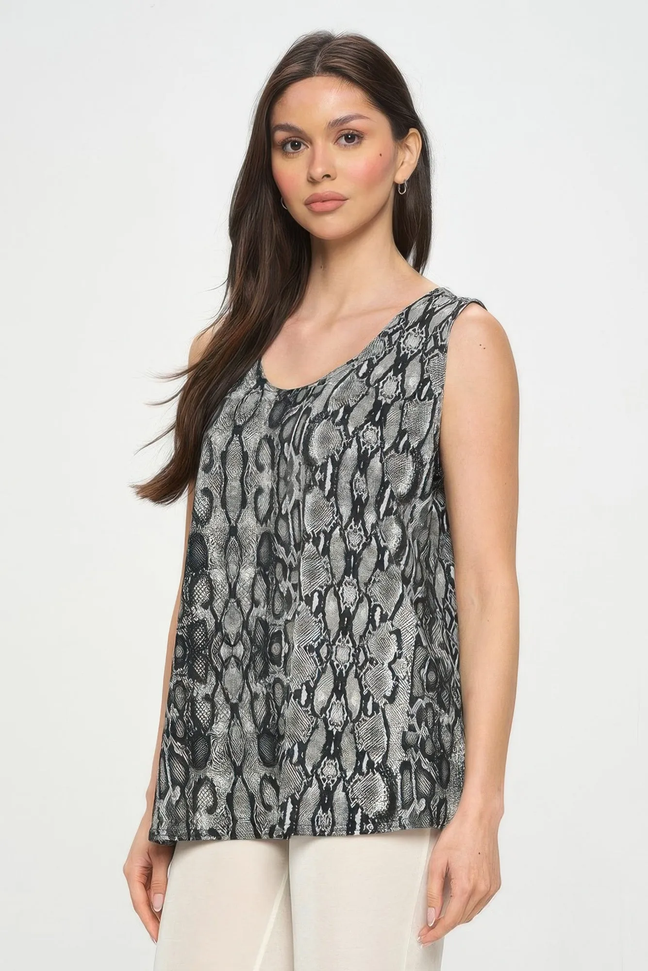 Hit Print Sleeveless Tank Top sold by Gigi Laurent product image thumbnail 3