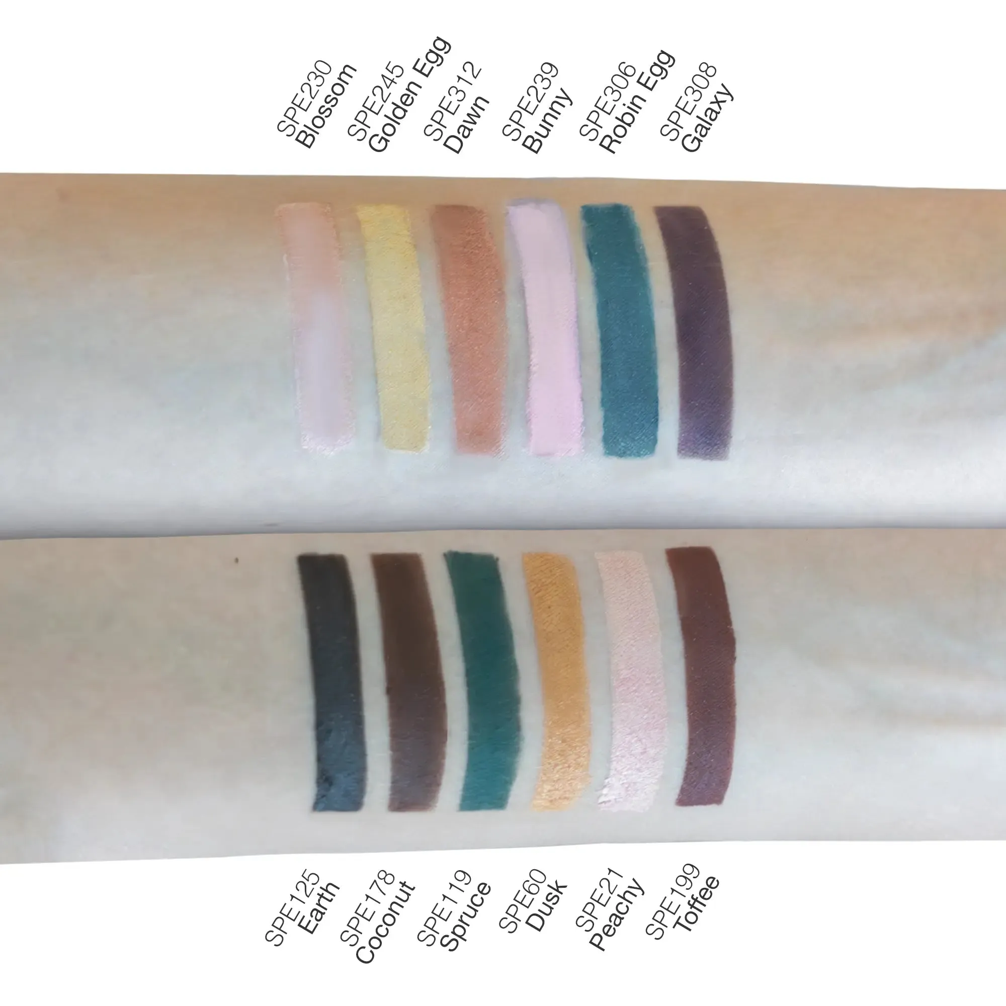 Single Pan Eyeshadow - Toffee sold by Gigi Laurent product image thumbnail 3