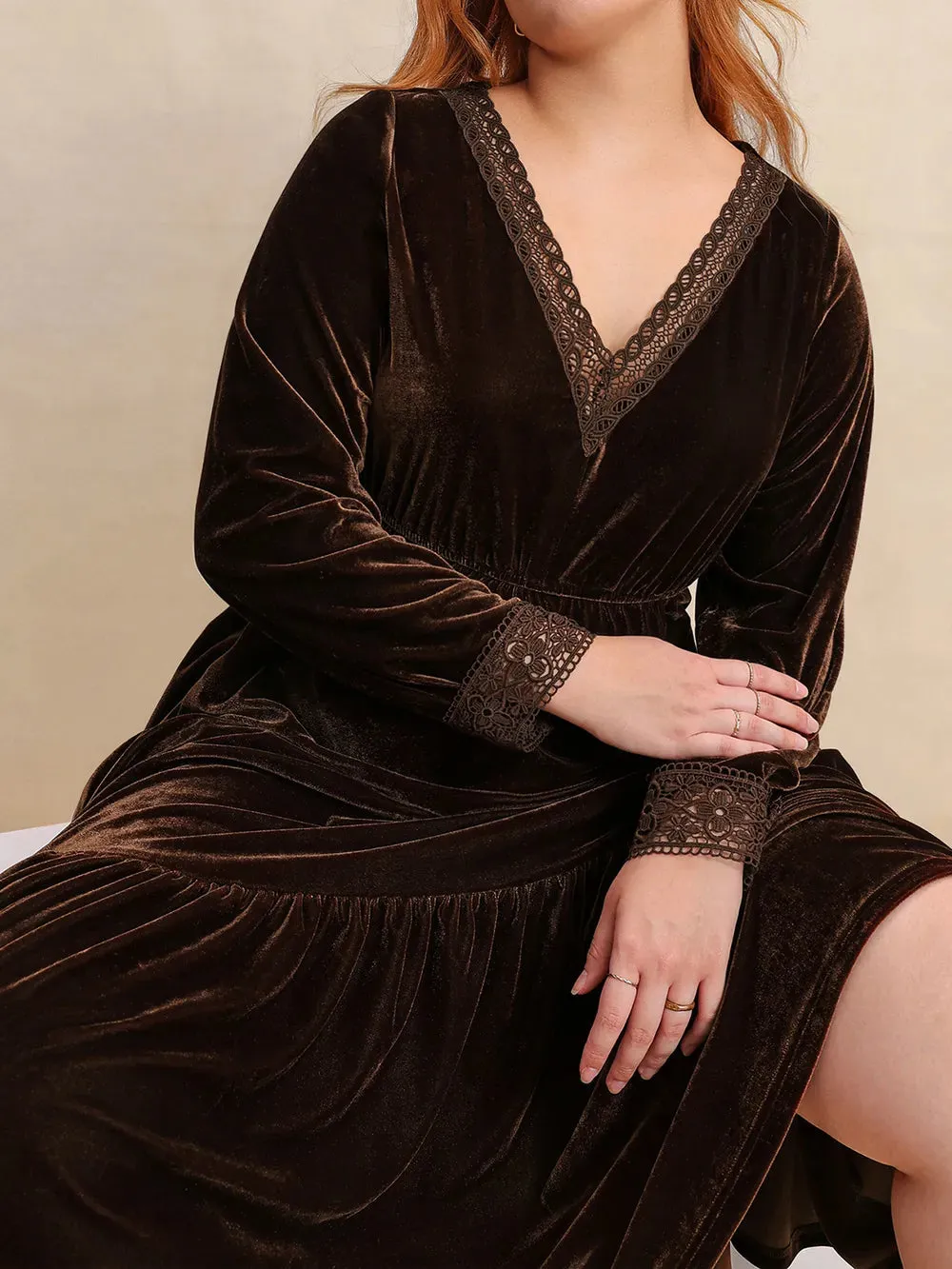 Plus Size Lace Detail V-Neck Long Sleeve Midi Dress sold by Gigi Laurent product image thumbnail 4