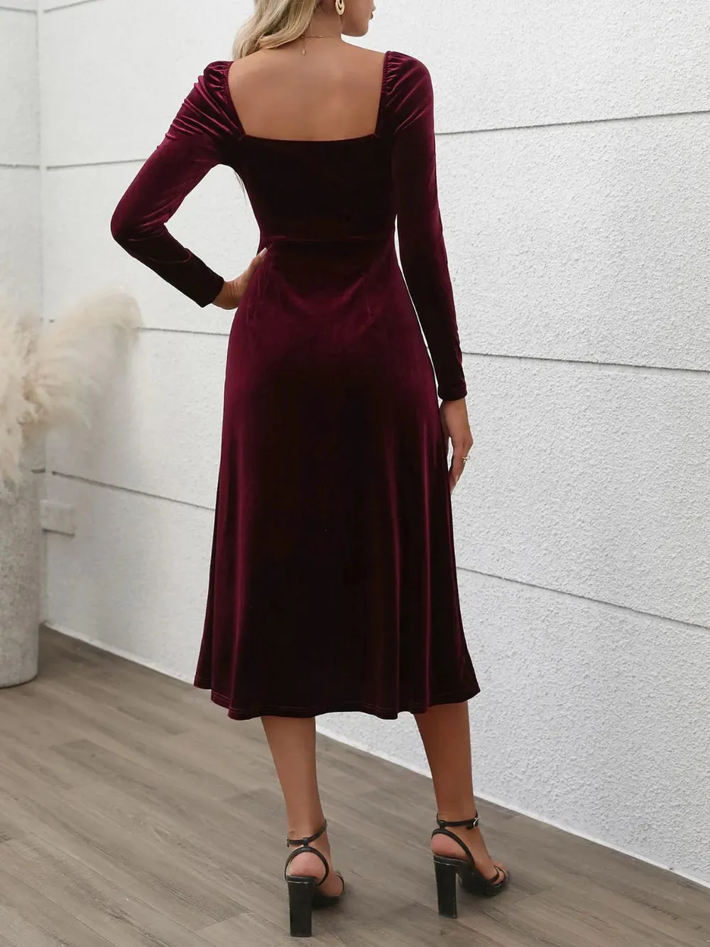 Perfee Sweetheart Neck Long Sleeve Midi Dress sold by Gigi Laurent product image thumbnail 2