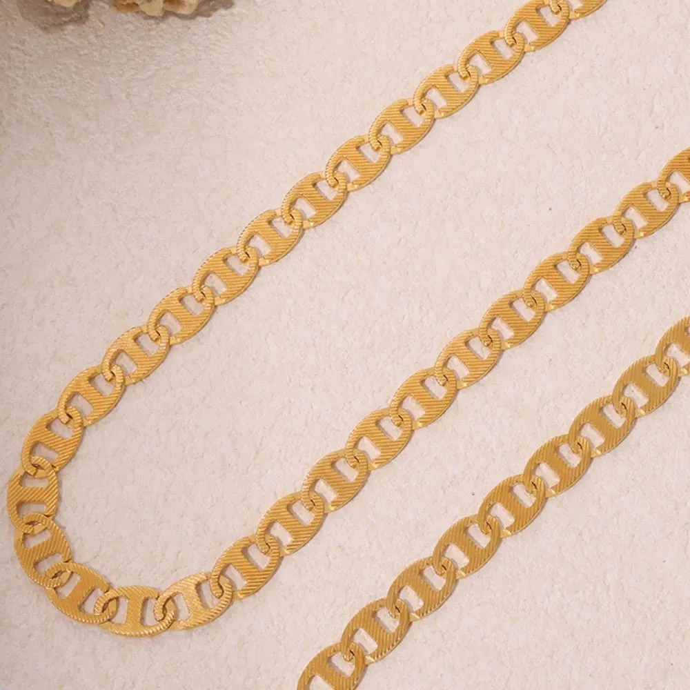 18K Gold-Plated Stainless Steel Chain Necklace sold by Gigi Laurent product image thumbnail 4