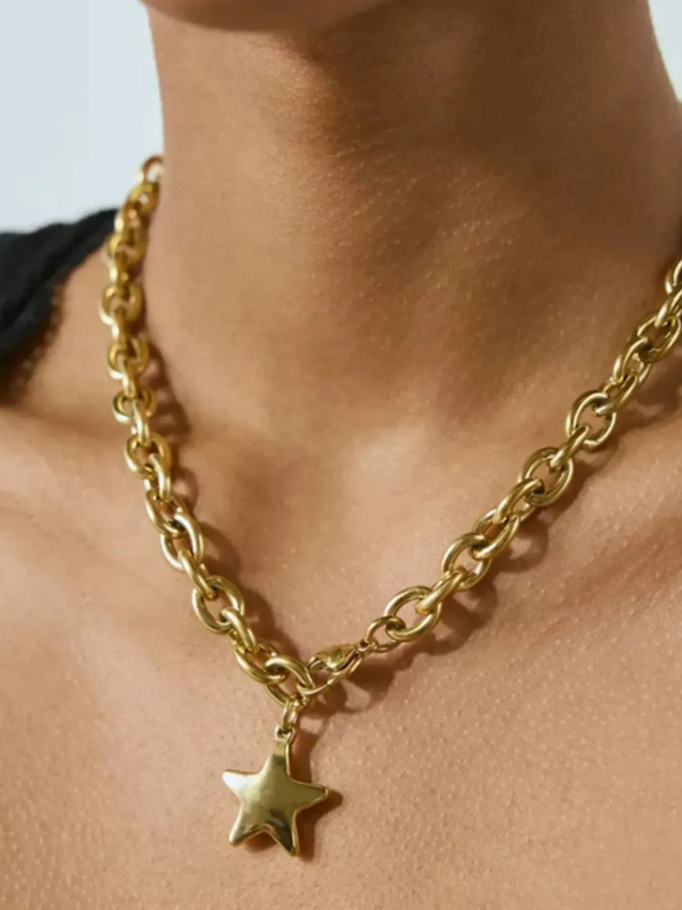 18K Gold-Plated Star Pendant Chain Necklace sold by Gigi Laurent product image thumbnail 2