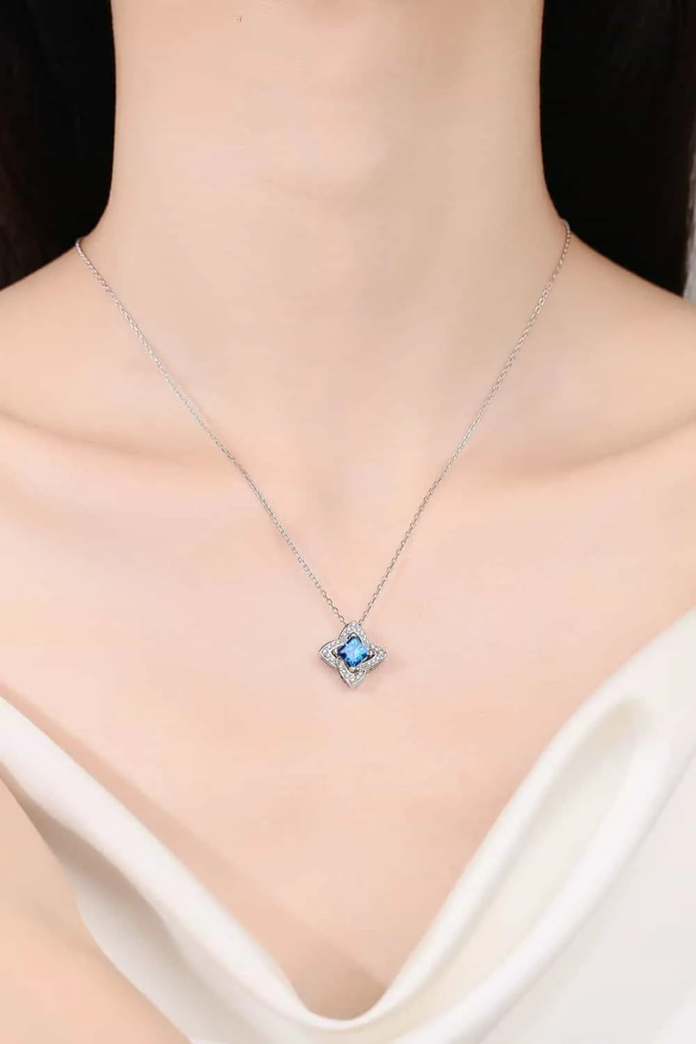 1 Carat Moissanite Floral Pendant Necklace sold by Gigi Laurent product image thumbnail 2