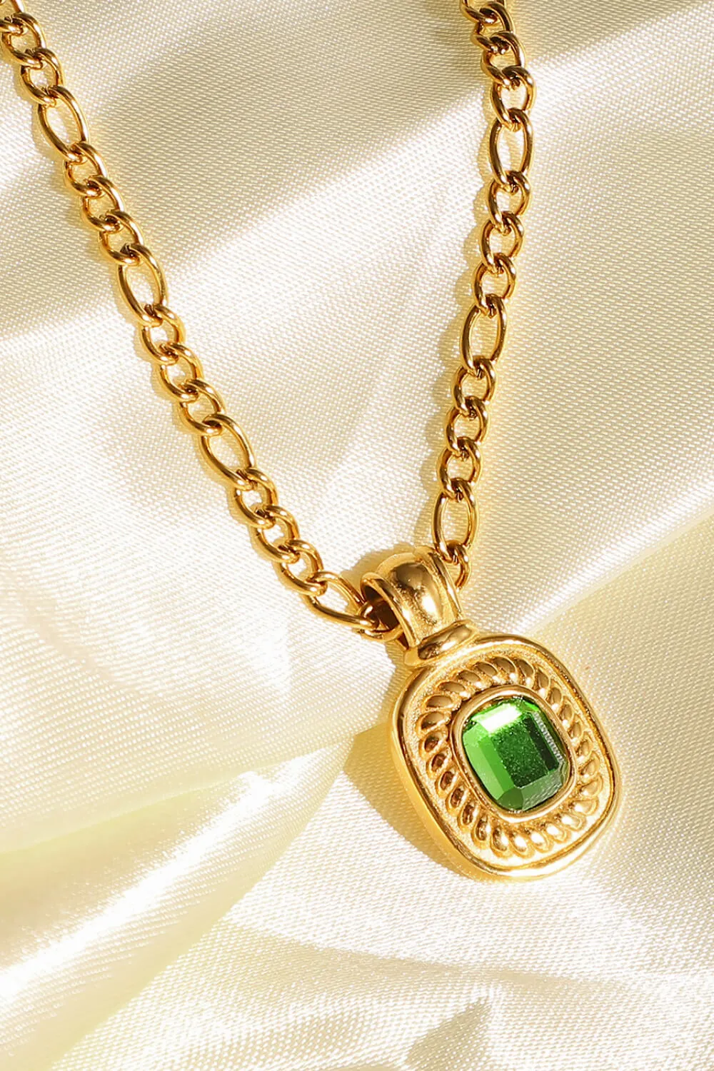 18K Gold Plated Inlaid Rhinestone Pendant Necklace sold by Gigi Laurent product image thumbnail 5