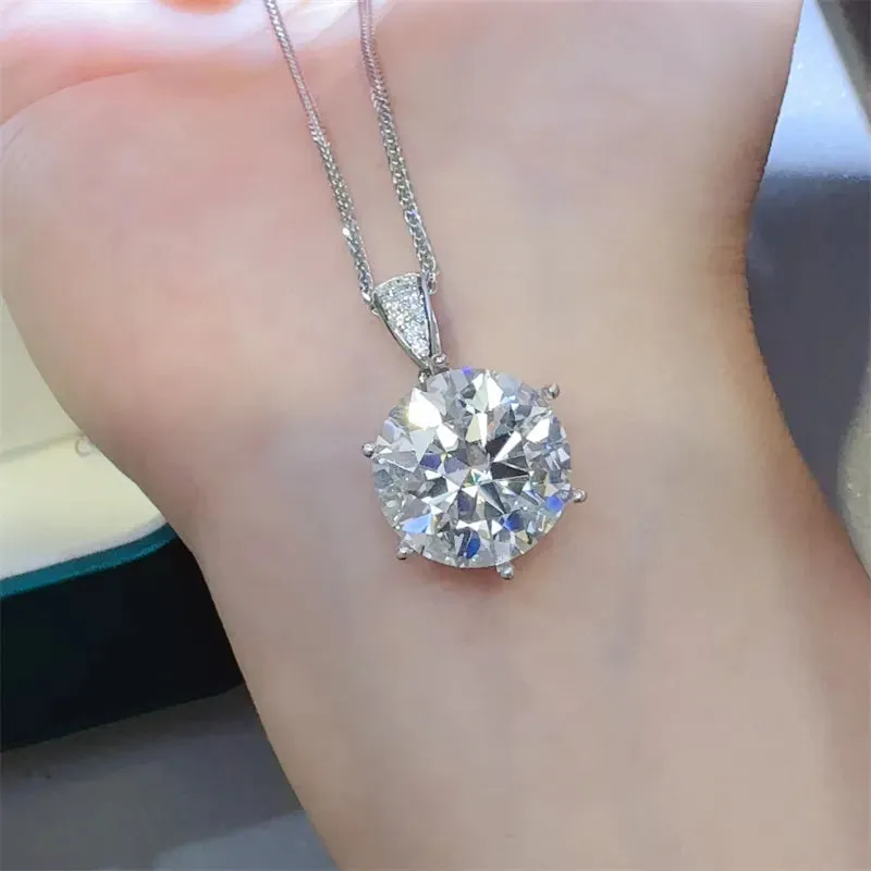 10 Carat Moissanite 925 Sterling Silver Pendant Necklace sold by Gigi Laurent product image thumbnail 4