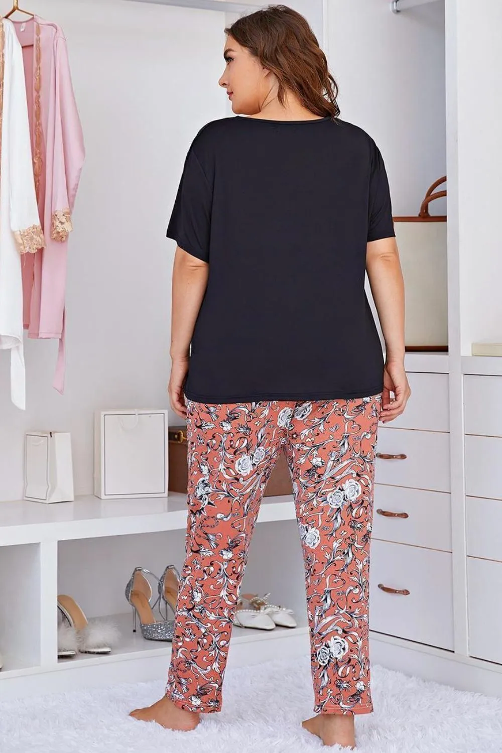 Plus Size Contrast Round Neck Tee and Floral Pants Lounge Set sold by Gigi Laurent product image thumbnail 2