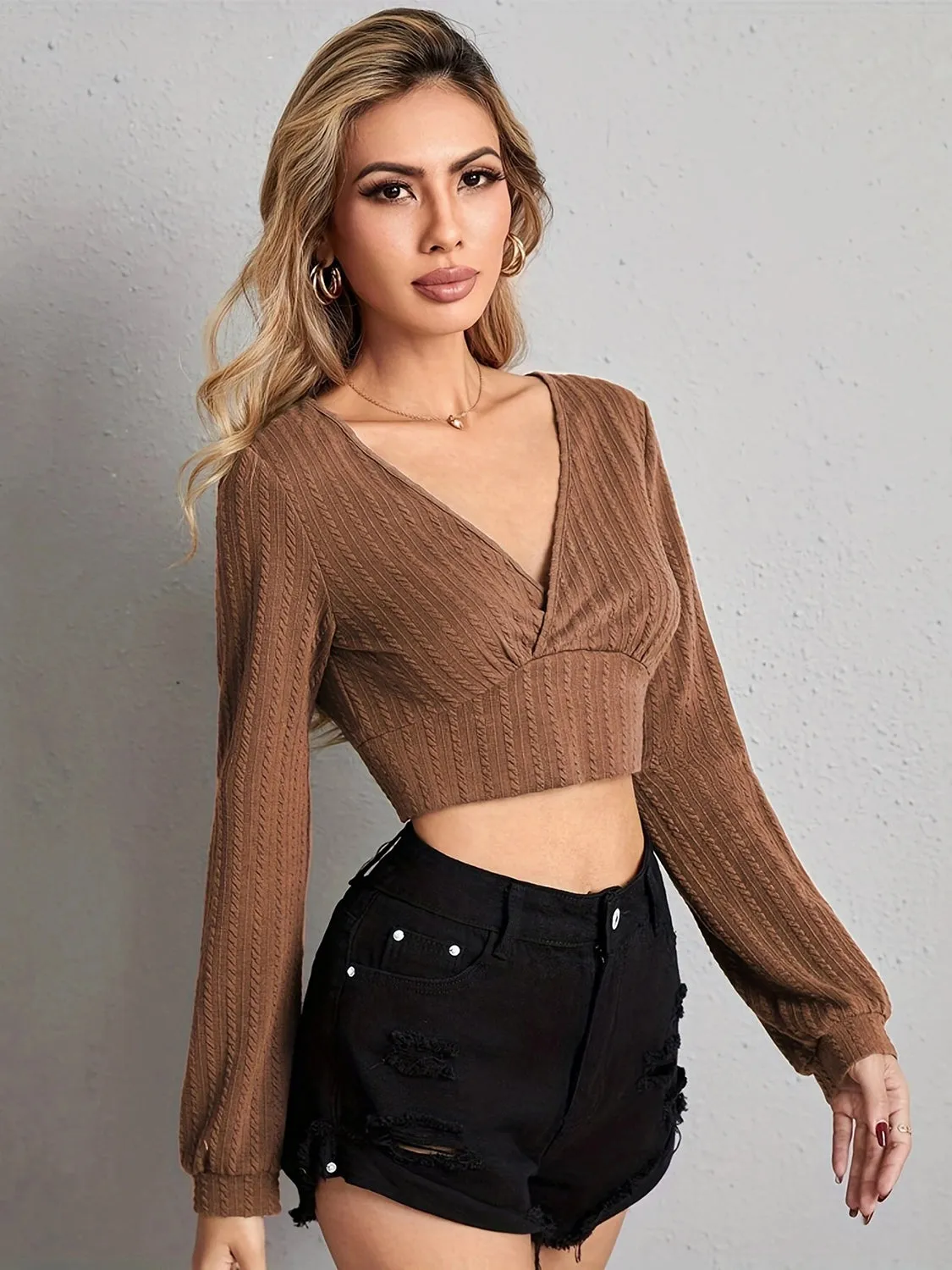 V Neck Crop Top sold by Gigi Laurent product image thumbnail 3