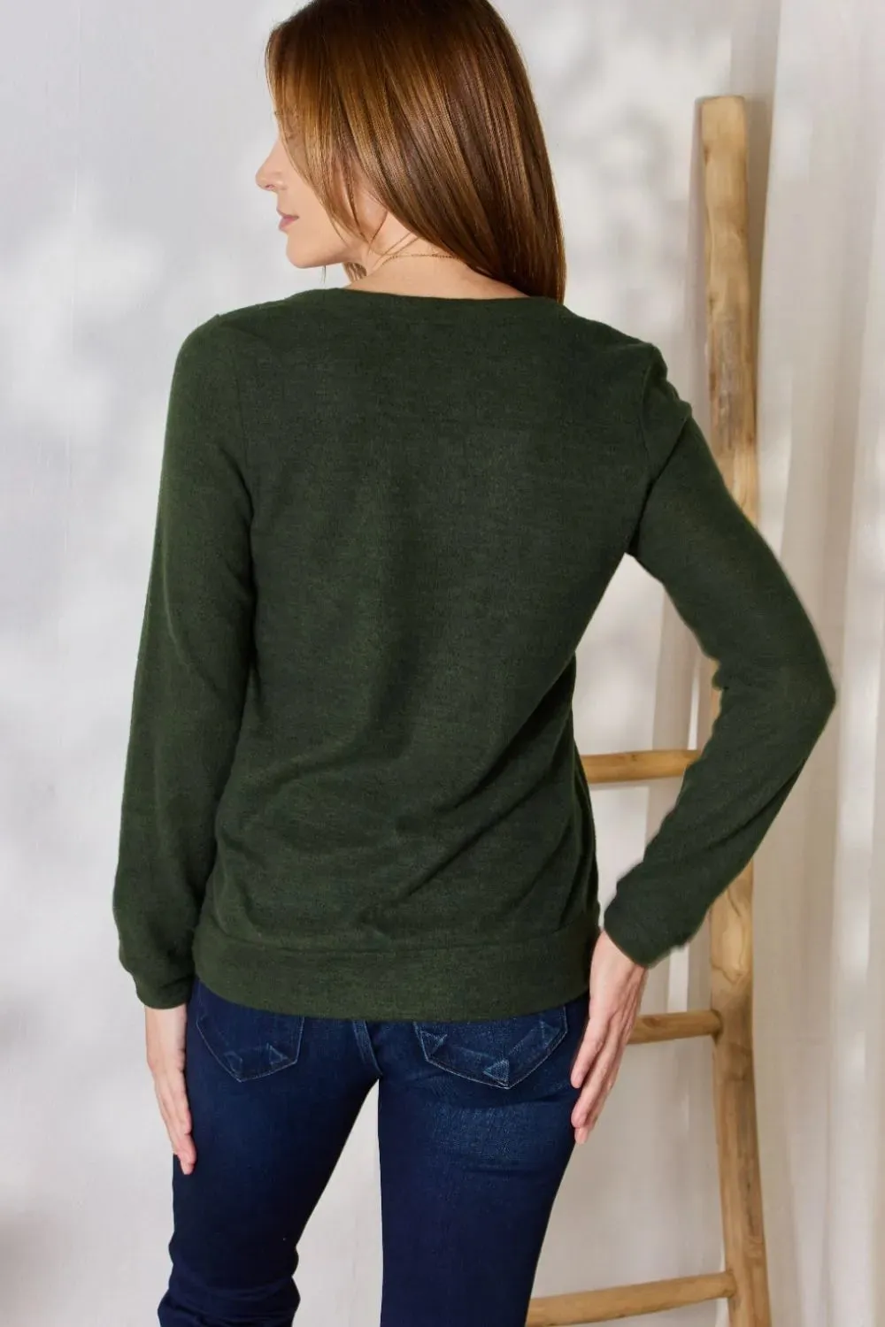 Hailey & Co Full Size Colorblock V-Neck Blouse sold by Gigi Laurent product image thumbnail 4