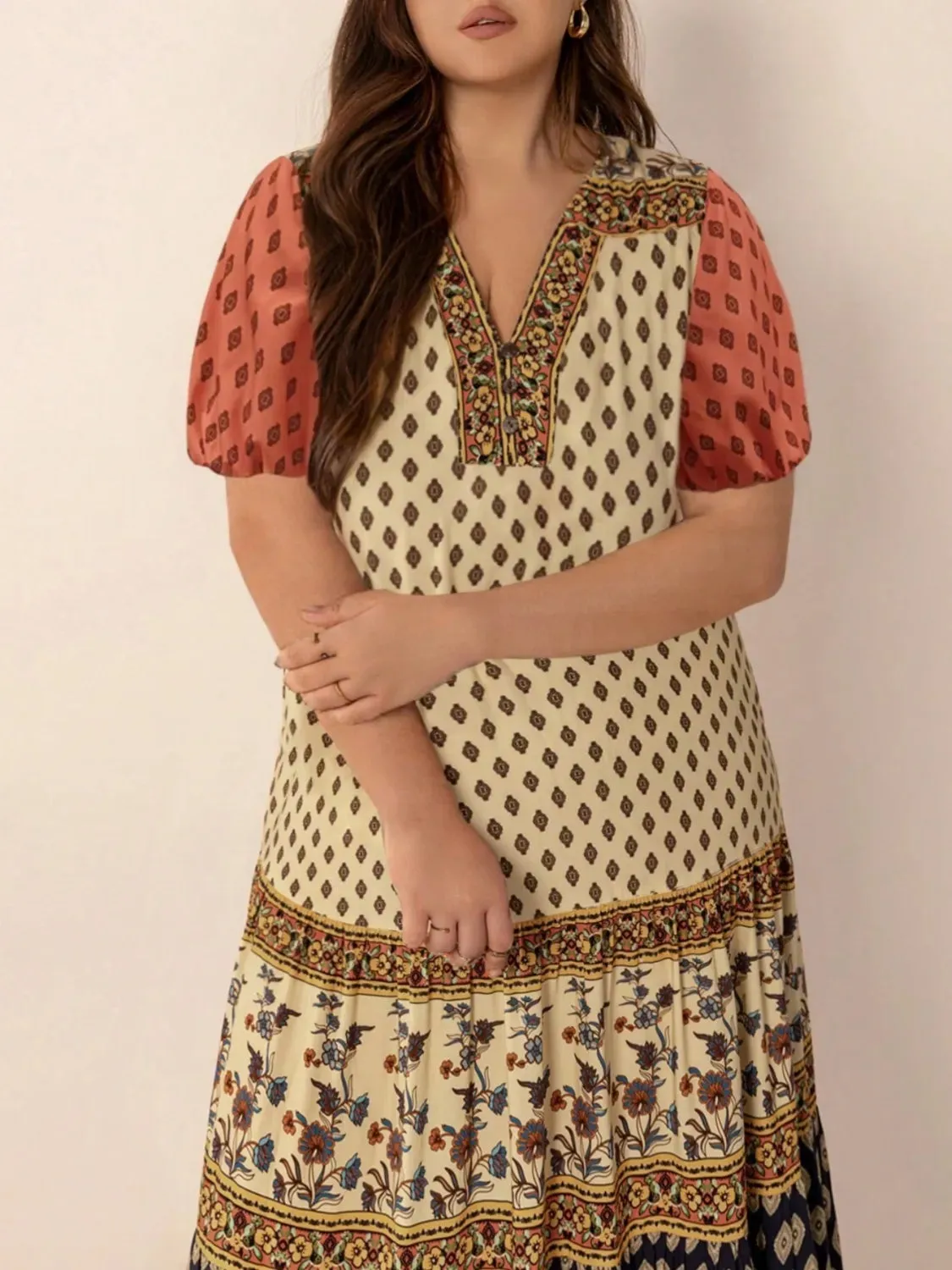 Plus Size Ruched Printed Short Sleeve Midi Dress sold by Gigi Laurent product image thumbnail 2