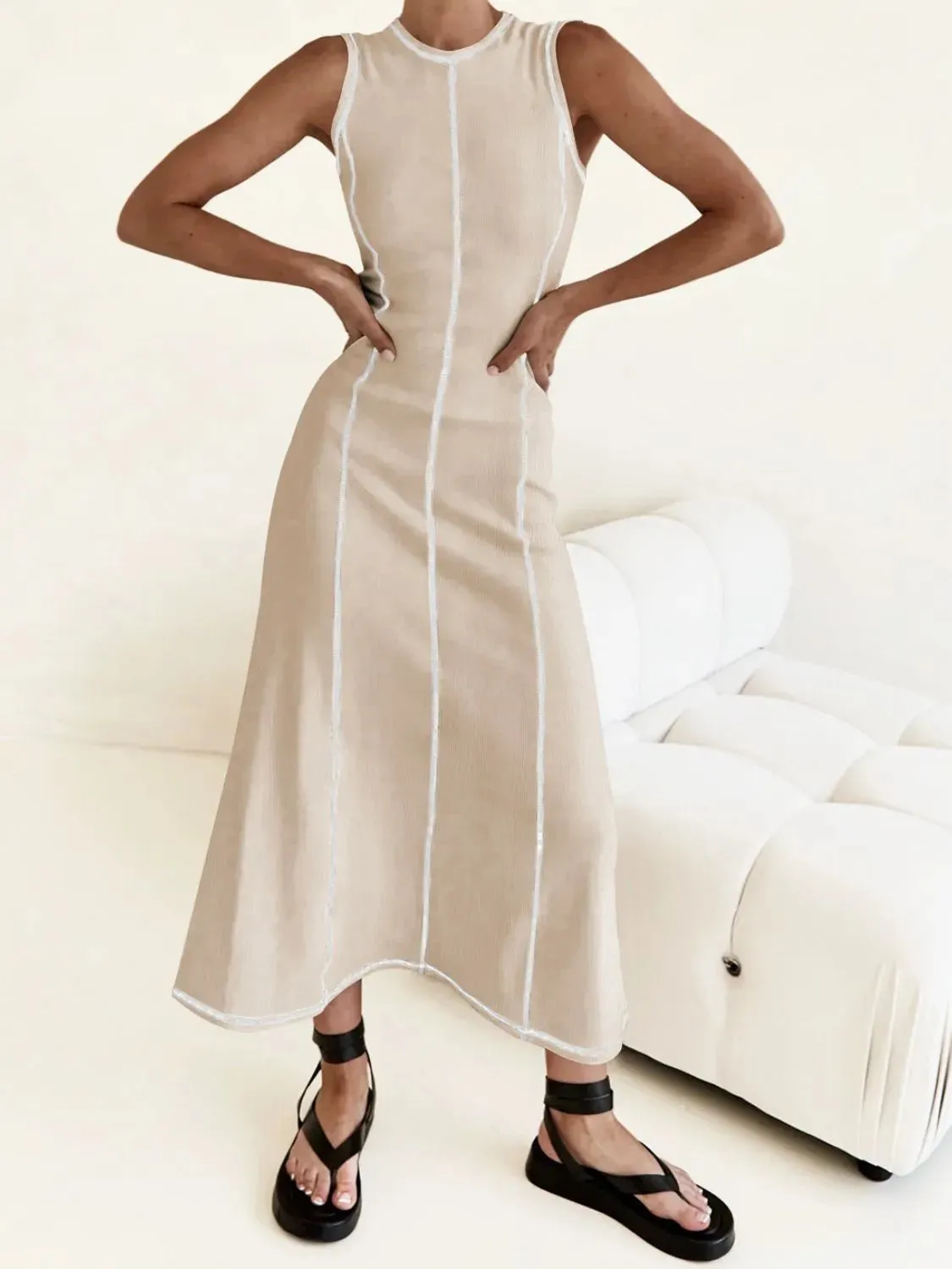 Contrast Stitching Round Neck Sleeveless Midi Dress sold by Gigi Laurent product image thumbnail 4