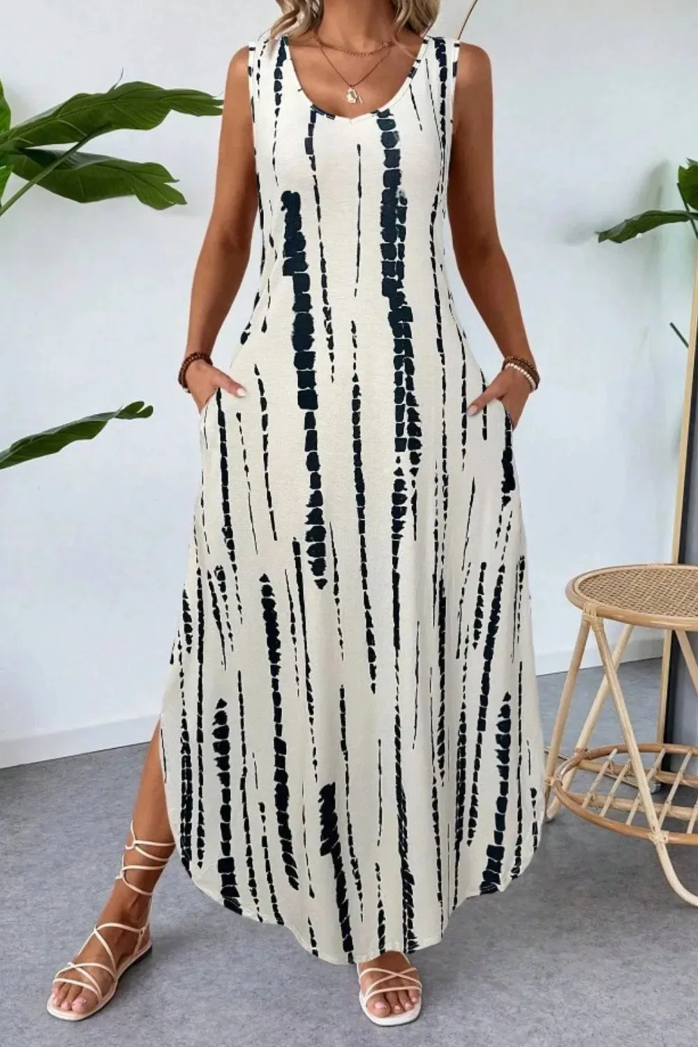 Scoop Neck Sleeveless Dress with Pockets sold by Gigi Laurent product image thumbnail 4