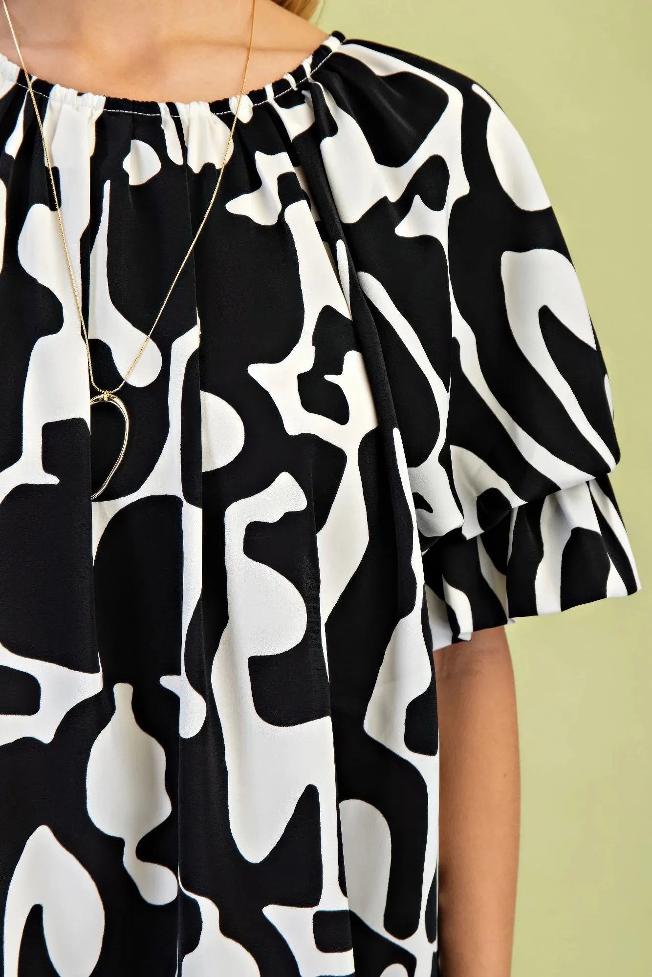 Geometric Print Loose Fit Mini Dress With Gathered Balloon Sleeves sold by Gigi Laurent product image thumbnail 5