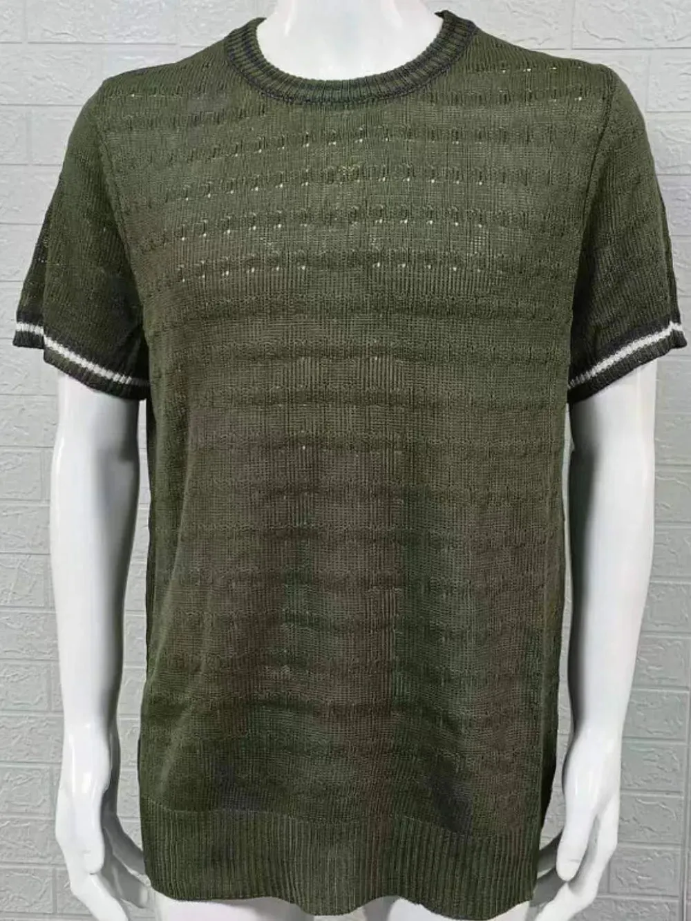 Men's Plus Size Texture Round Neck Contrast Trim T-Shirt sold by Gigi Laurent product image thumbnail 3