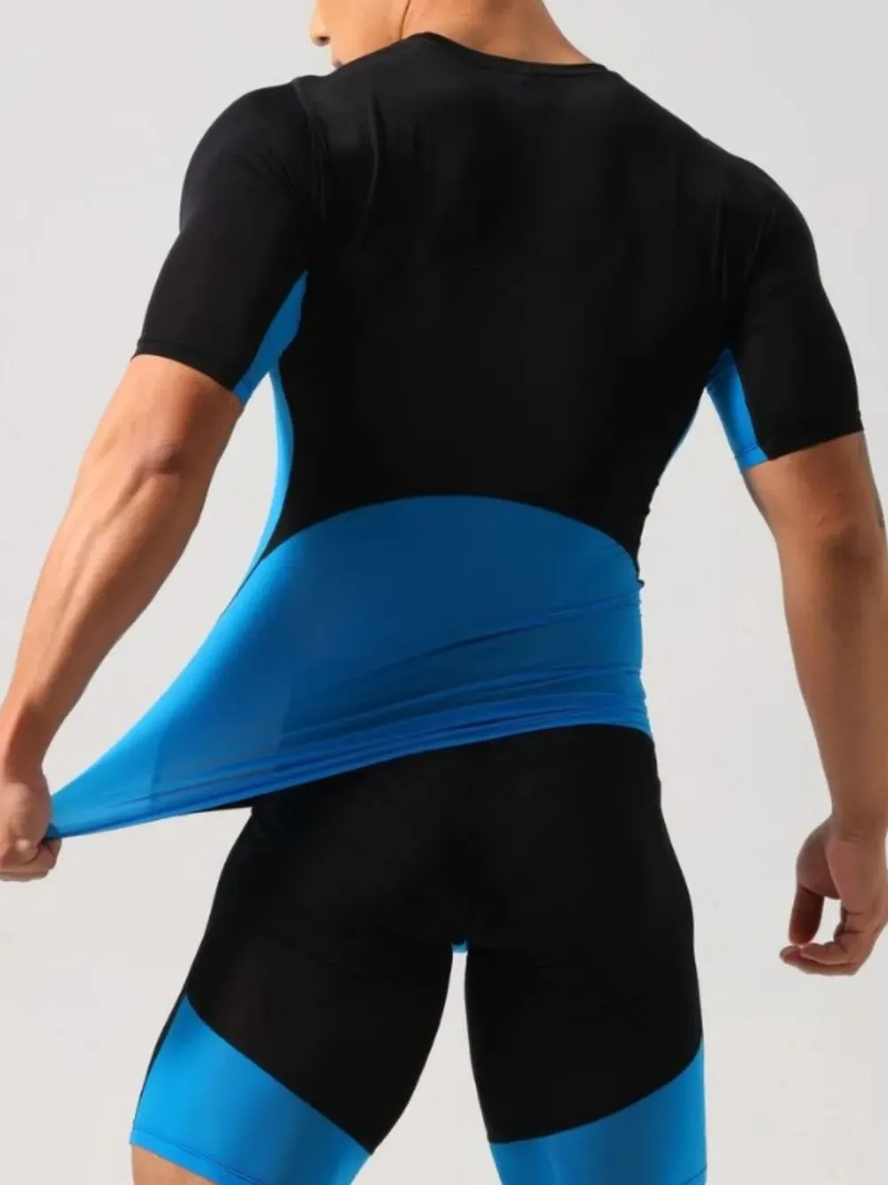 Men's Contrast Round Neck Short Sleeve T-Shirt sold by Gigi Laurent product image thumbnail 3