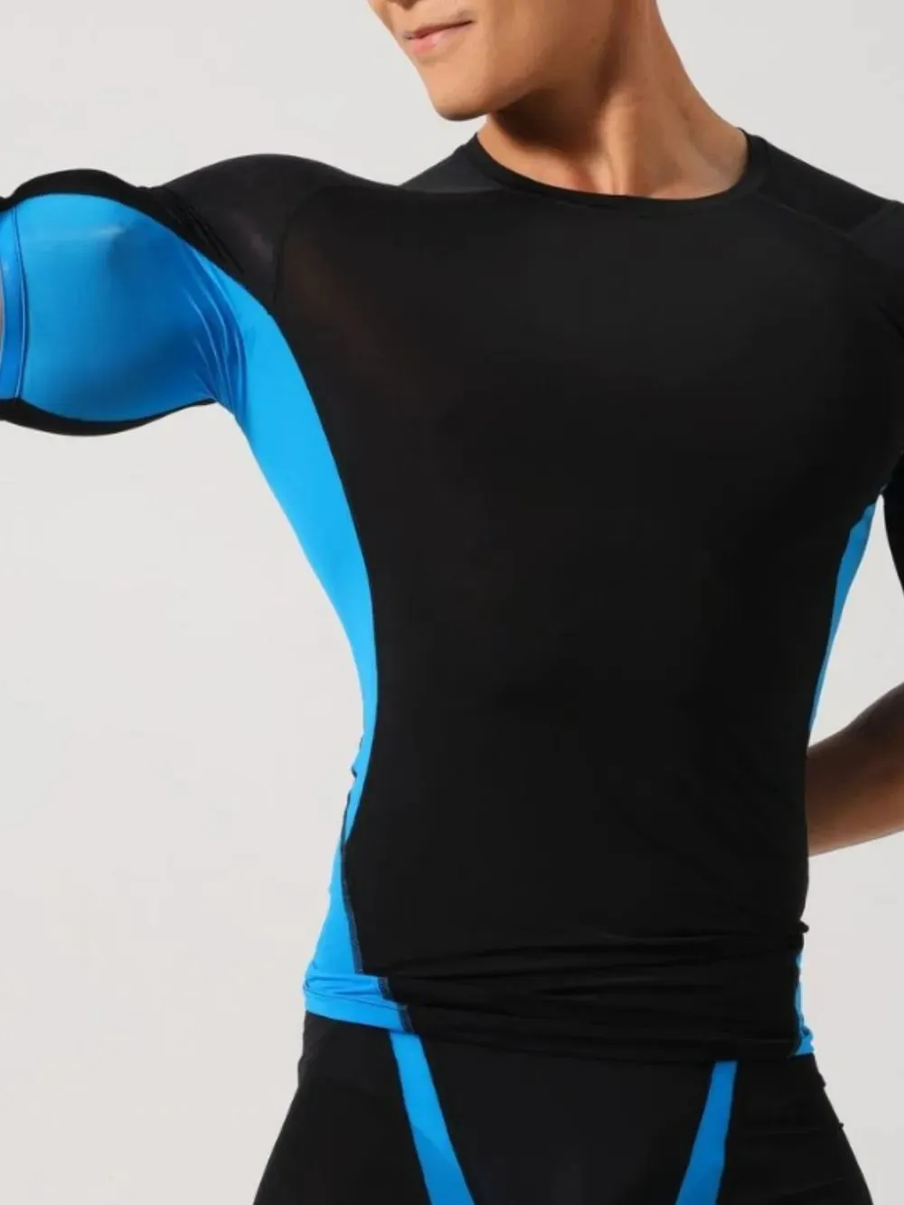 Men's Contrast Round Neck Short Sleeve T-Shirt sold by Gigi Laurent product image thumbnail 2