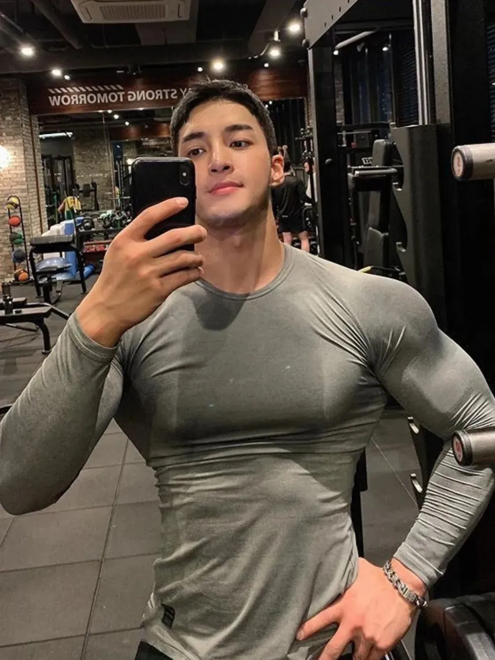 Men's Plus Size Round Neck Breathable T-Shirt sold by Gigi Laurent