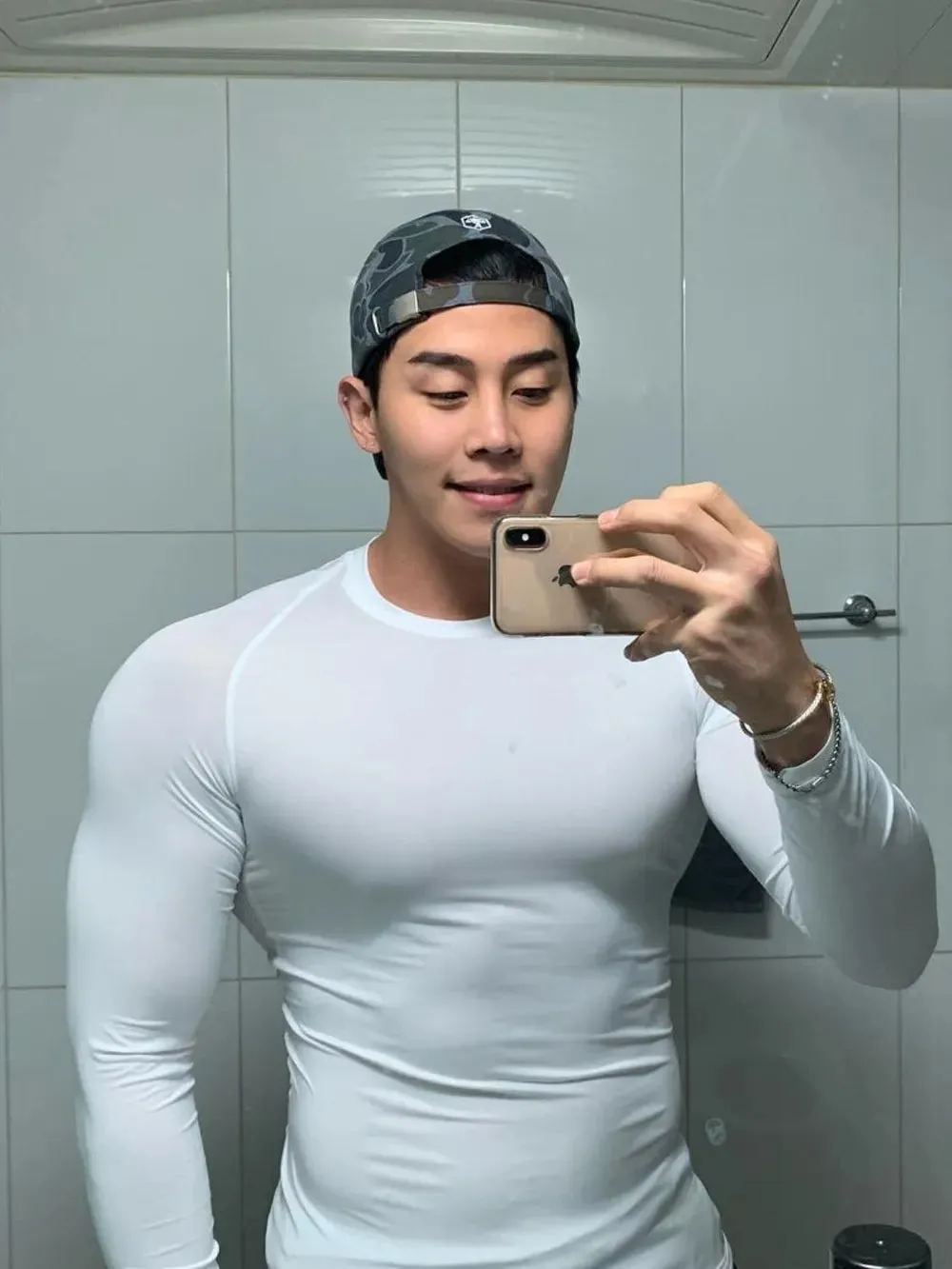 Men's Plus Size Round Neck Breathable T-Shirt sold by Gigi Laurent product image thumbnail 5