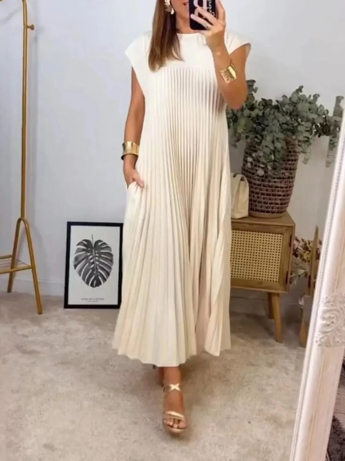 Full Size Pleated Round Neck Maxi Dress Plus Size sold by Gigi Laurent product image thumbnail 3
