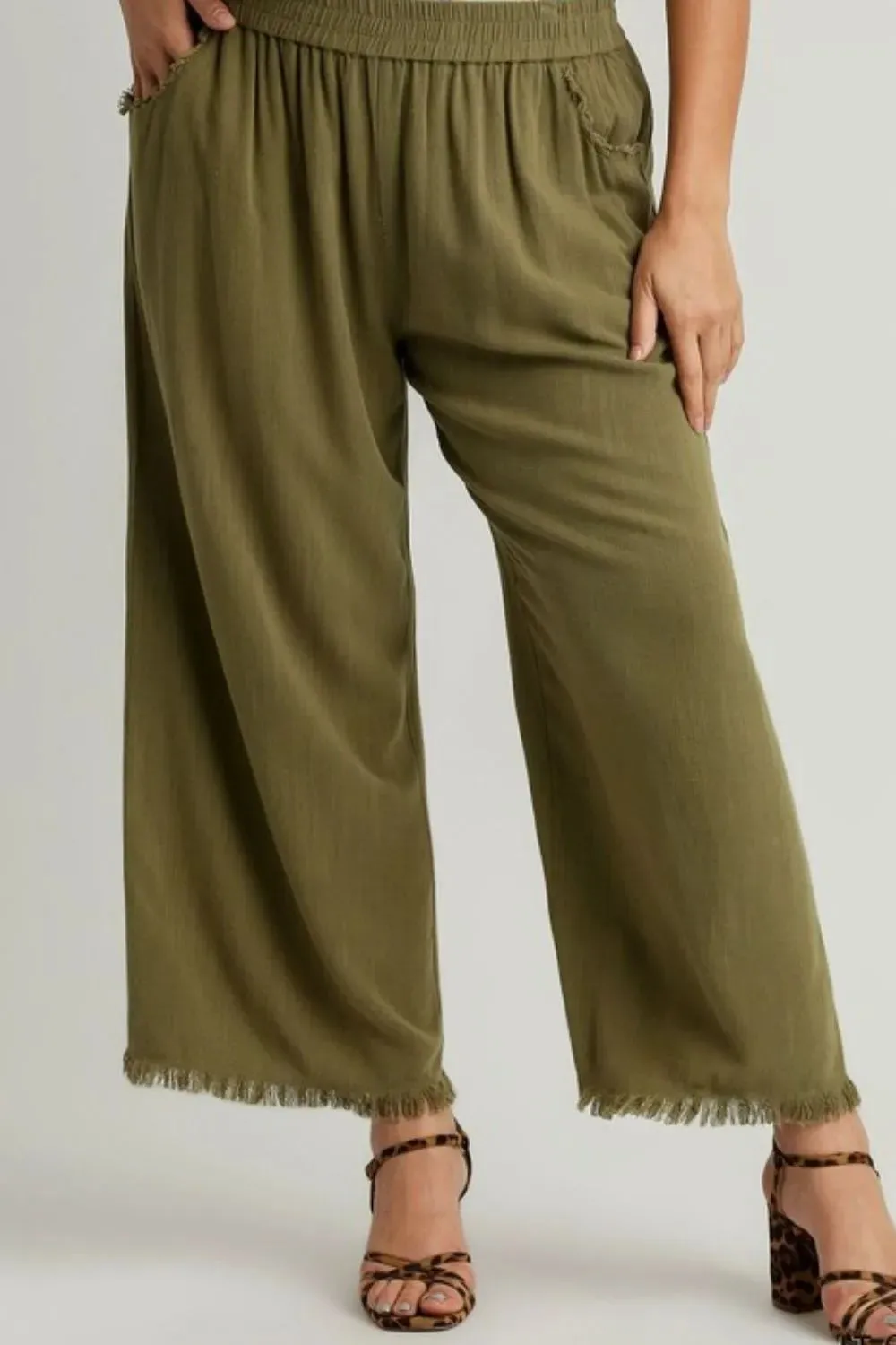 Umgee Full Size Linen Blend Elastic Waistband Wide Leg Pants Plus Size sold by Gigi Laurent product image thumbnail 2