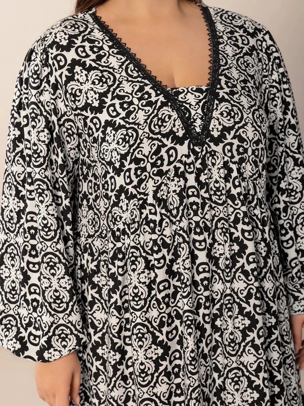 Plus Size Lace Detail Printed Balloon Sleeve Dress sold by Gigi Laurent product image thumbnail 2