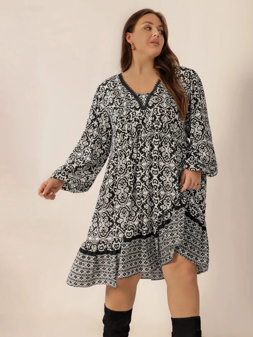 Plus Size Lace Detail Printed Balloon Sleeve Dress sold by Gigi Laurent product image thumbnail 4