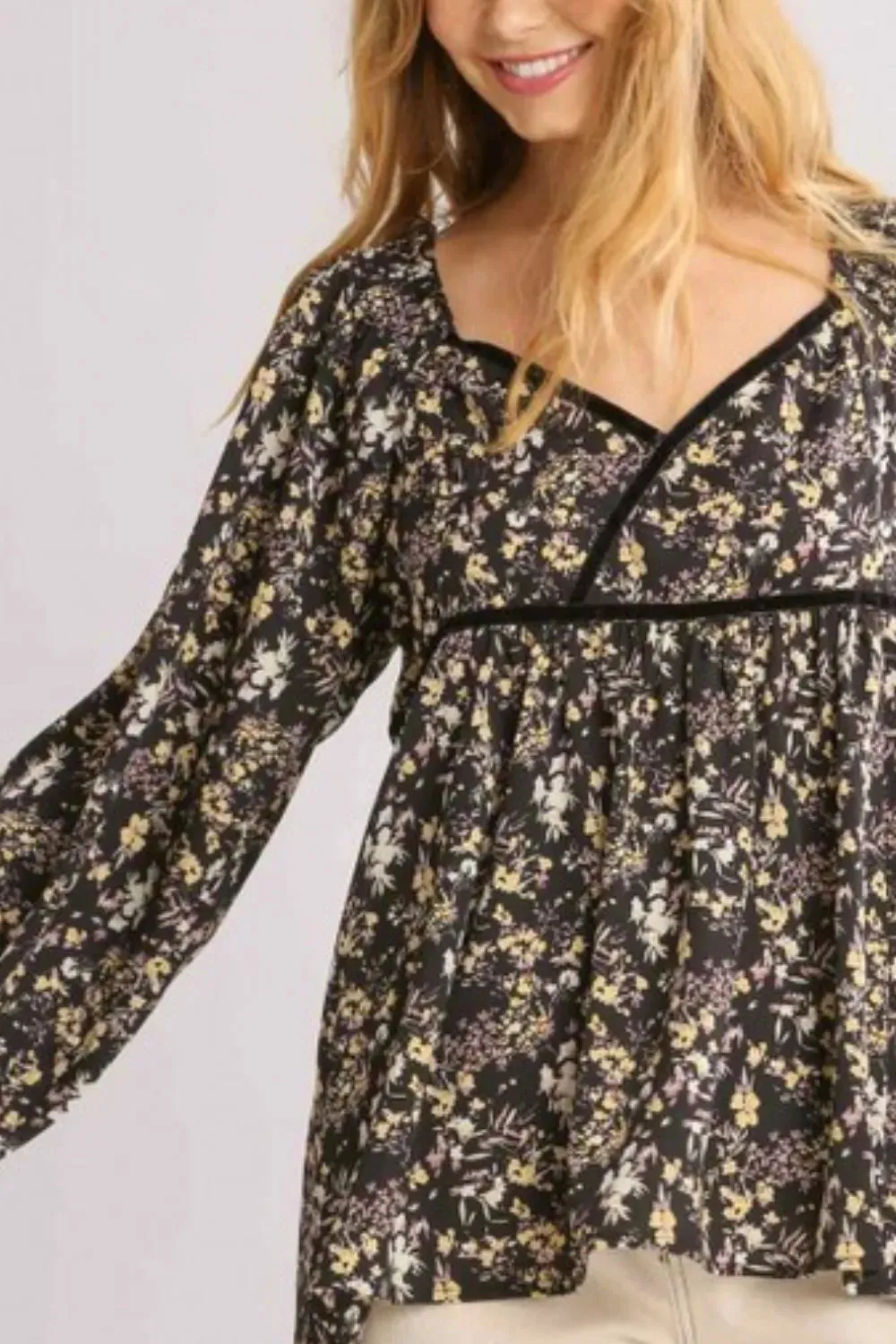 Umgee Full Size Floral Print Velvet Trimmed Balloon Sleeve Top Plus Size sold by Gigi Laurent product image thumbnail 3