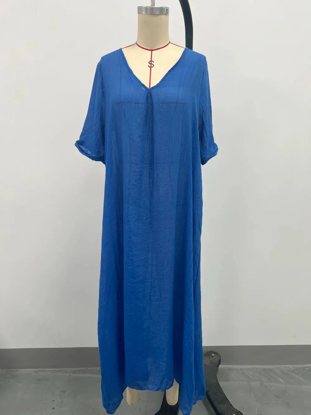 Full Size V-Neck Short Sleeve Midi Dress Plus Size sold by Gigi Laurent product image thumbnail 4