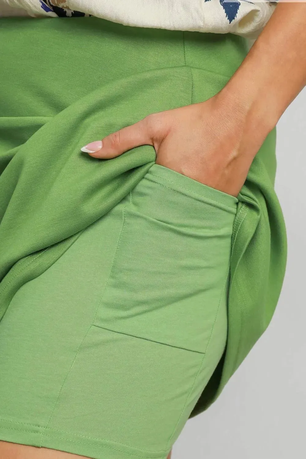 Umgee Full Size Mid-Rise Skort with Pockets Plus Size sold by Gigi Laurent product image thumbnail 3