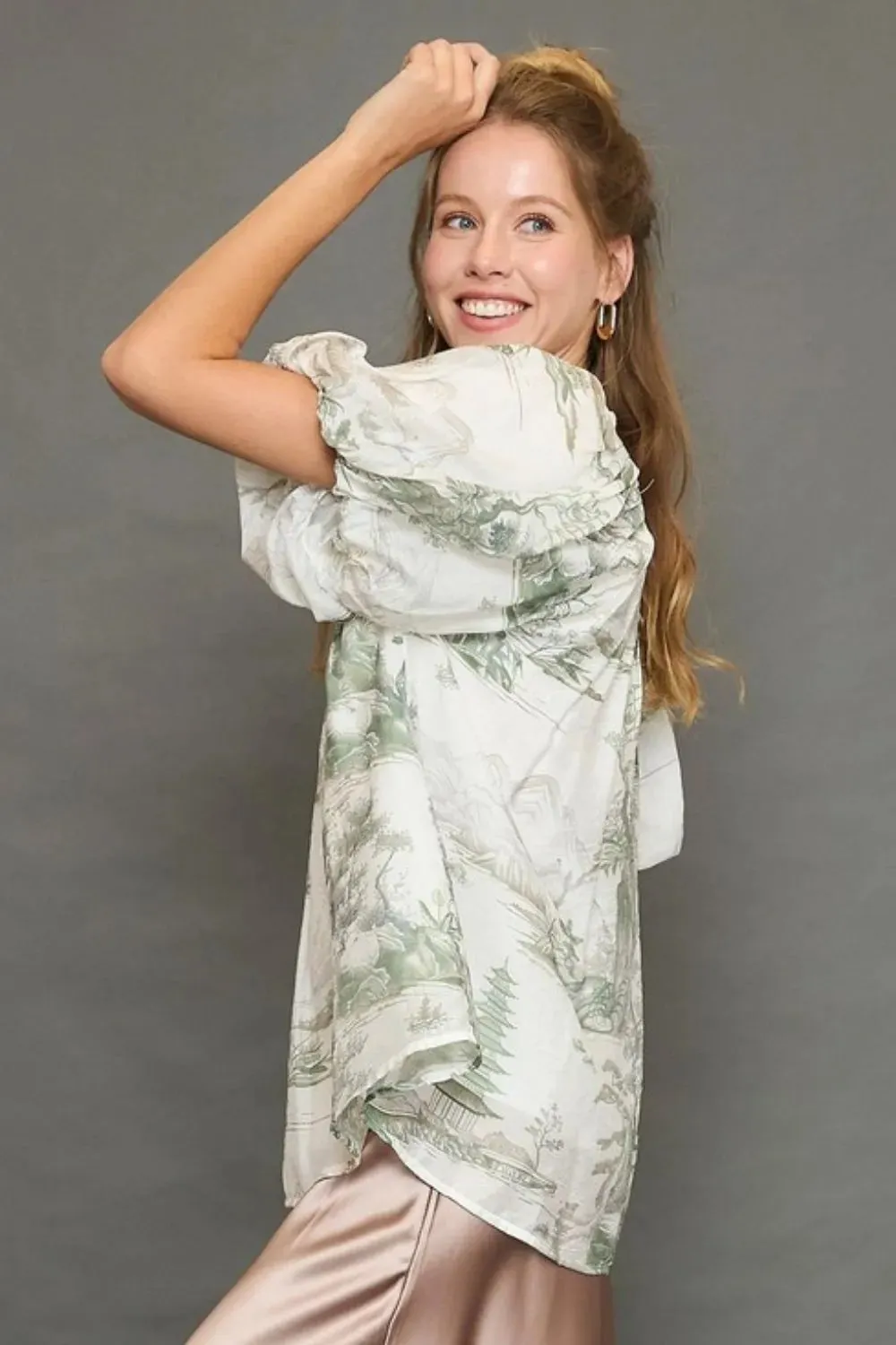 Umgee Full Size Two Tone Toile Print Top Plus Size sold by Gigi Laurent product image thumbnail 2