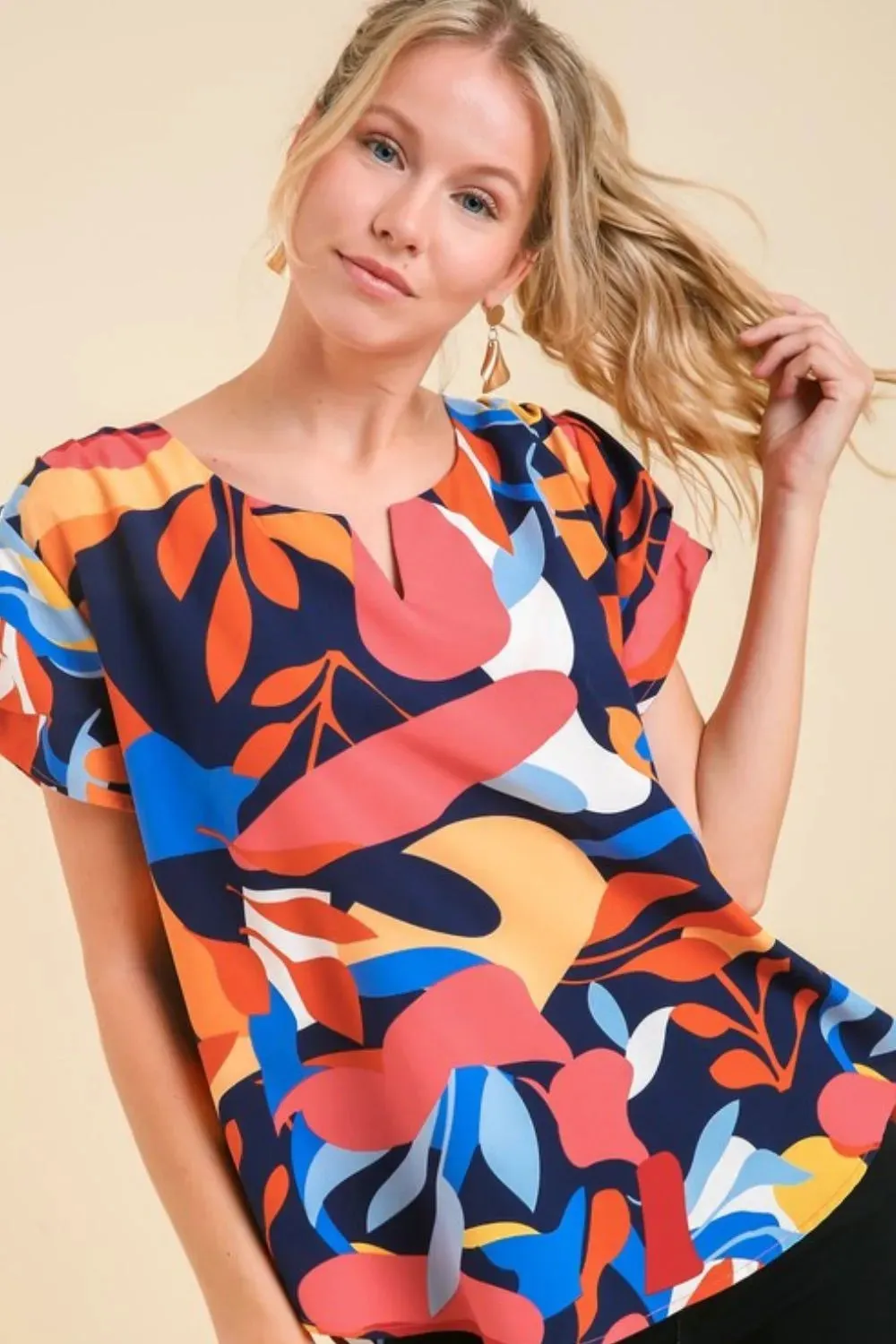 Umgee Full Size Short Sleeved Abstract Print Top Plus Size sold by Gigi Laurent product image thumbnail 2