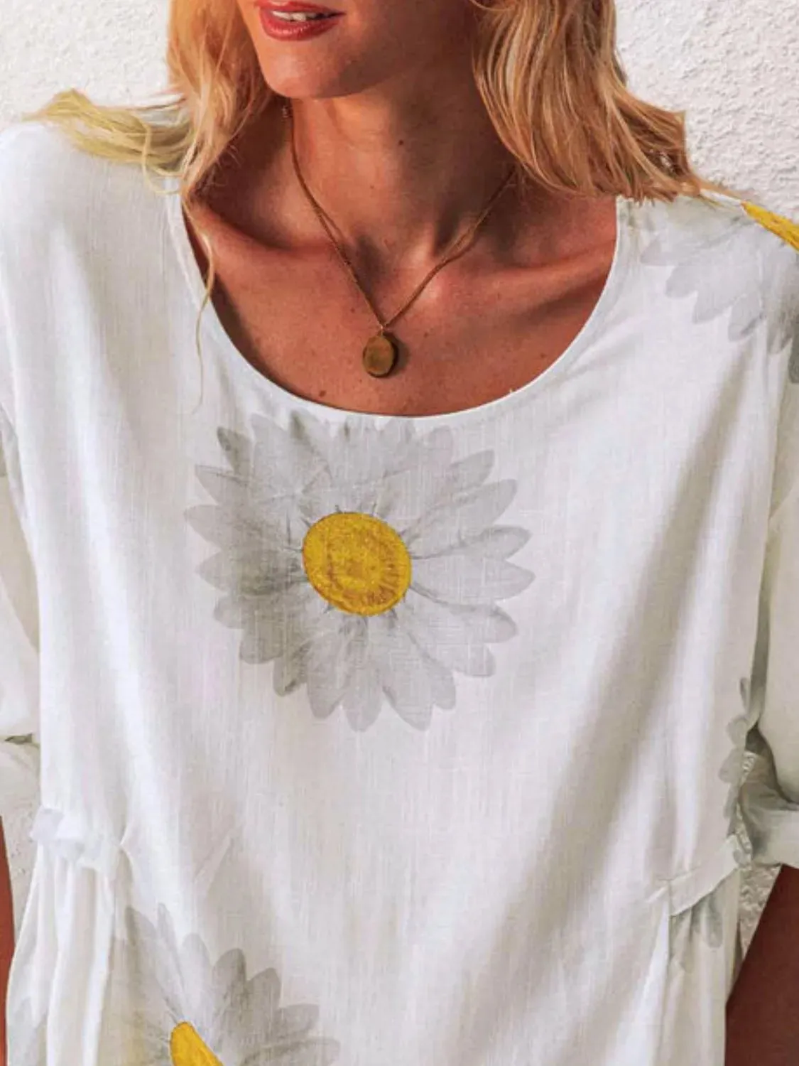 Full Size Flower Round Neck Half Sleeve T-Shirt Plus Size sold by Gigi Laurent product image thumbnail 3