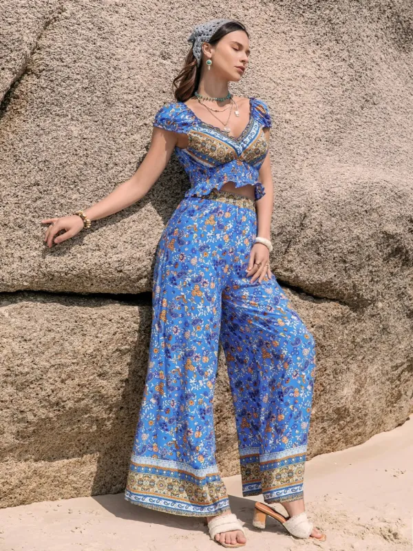 Printed V-Neck Top and Pants Set made by Trendsi
