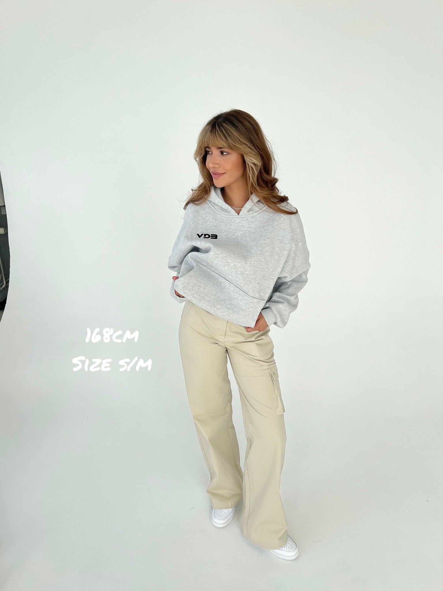 VDB Hoodie - lys grå (sort logo) sold by Venderbys