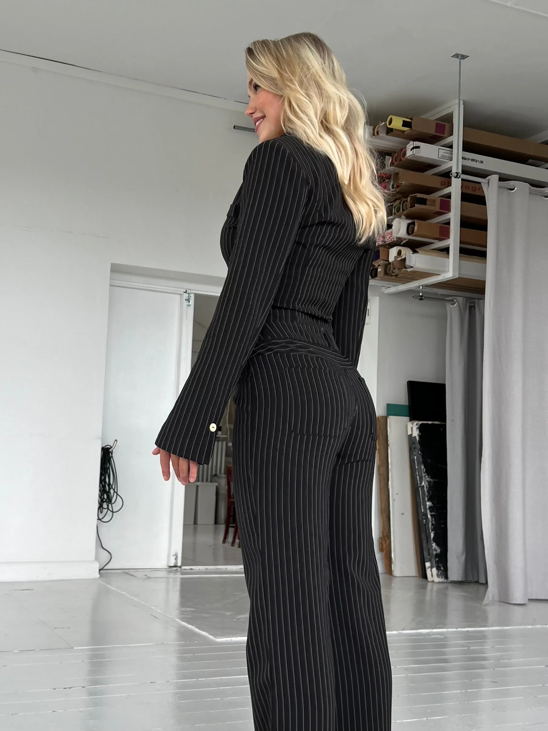 Low waist bukser - sort stribet sold by Venderbys product image thumbnail 2