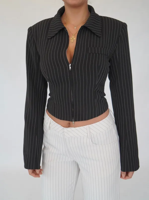 Short jacket - sort stribet sold by Venderbys