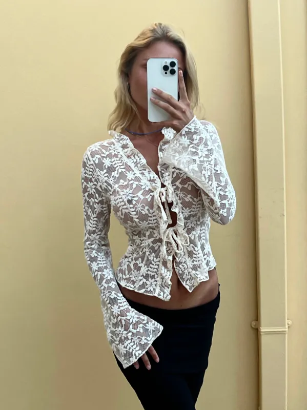 New Trim lace top - cream (pre-order) sold by Venderbys