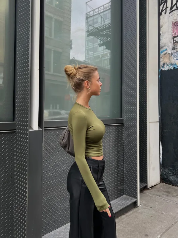 Basic top - army grøn sold by Venderbys