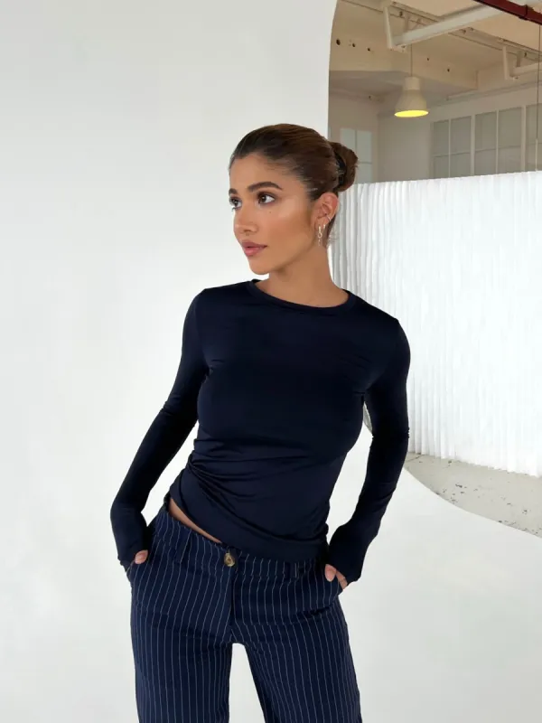 Basic top - mørk blå sold by Venderbys