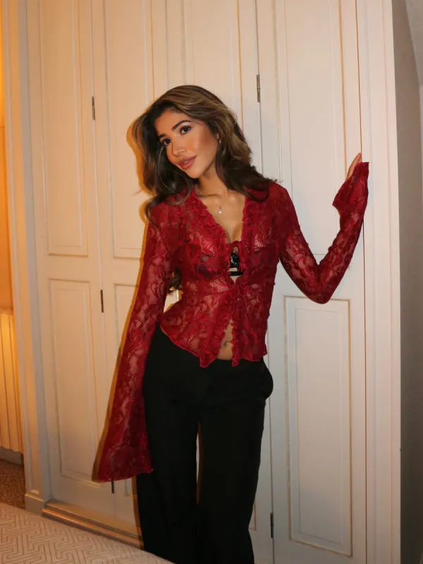 Trim lace top - mørk rød sold by Venderbys