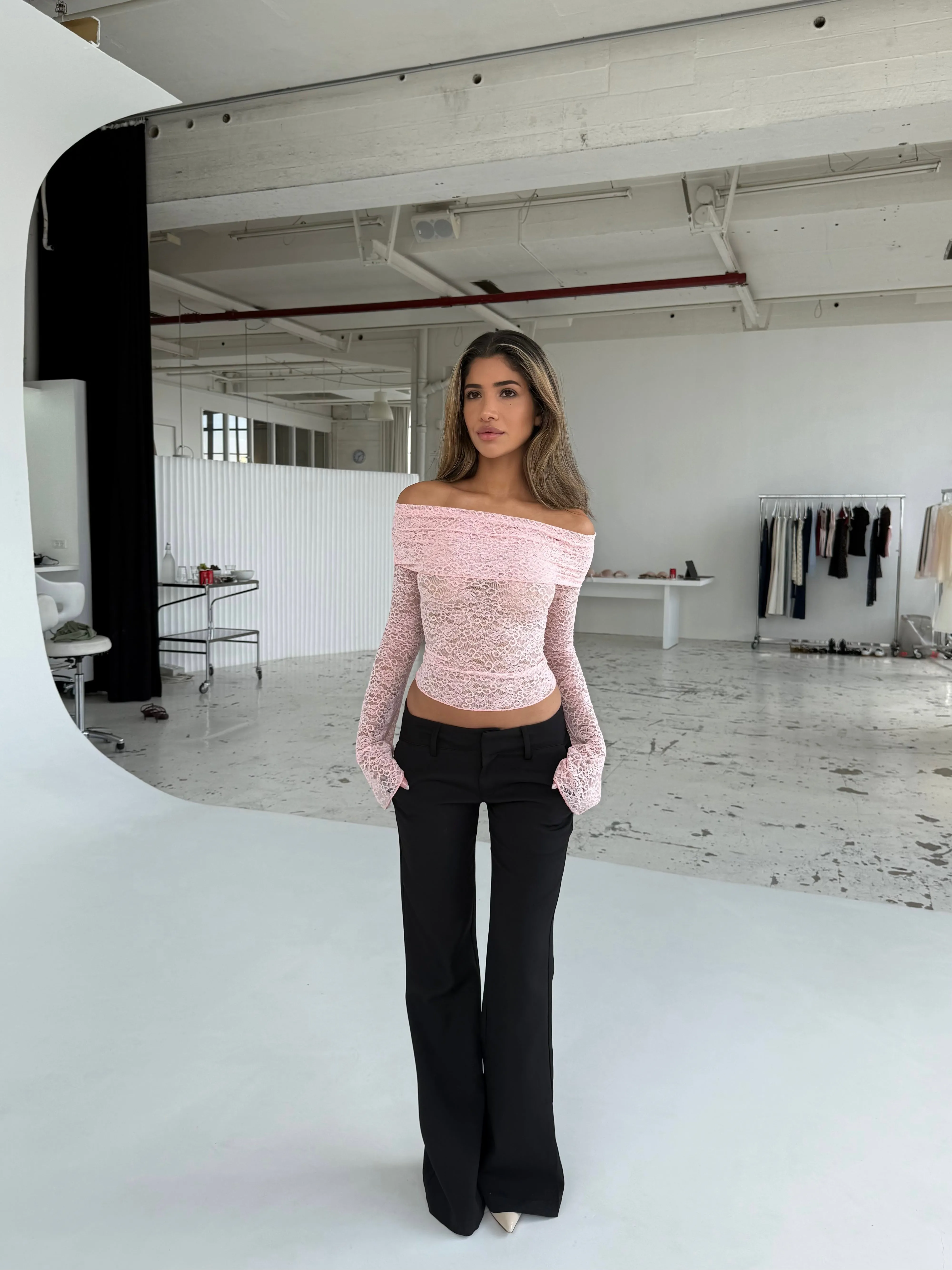 Kaia lace top - lyserød sold by Venderbys product image thumbnail 3