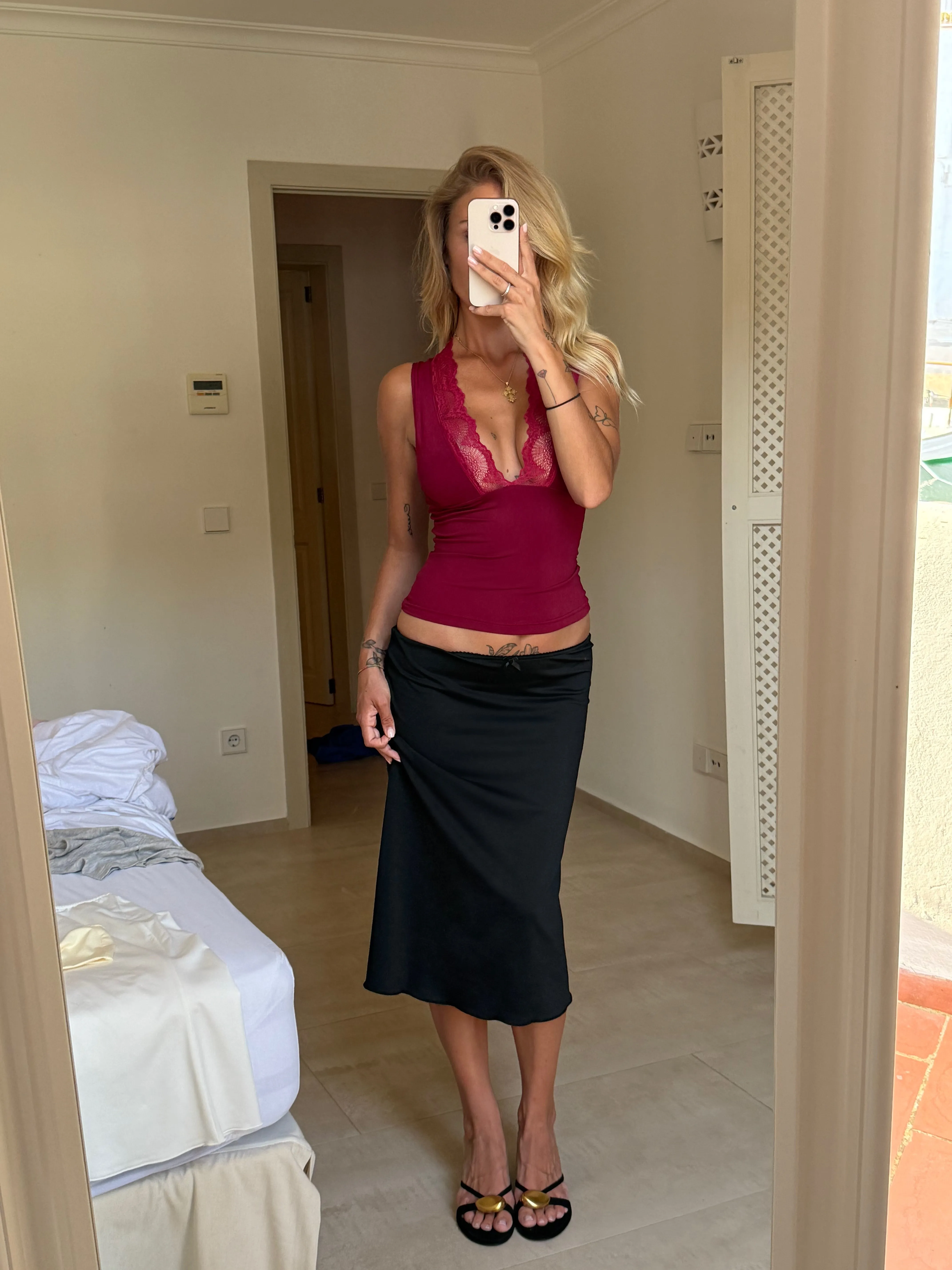 Lucia basic lace top - mørk rød sold by Venderbys product image thumbnail 5