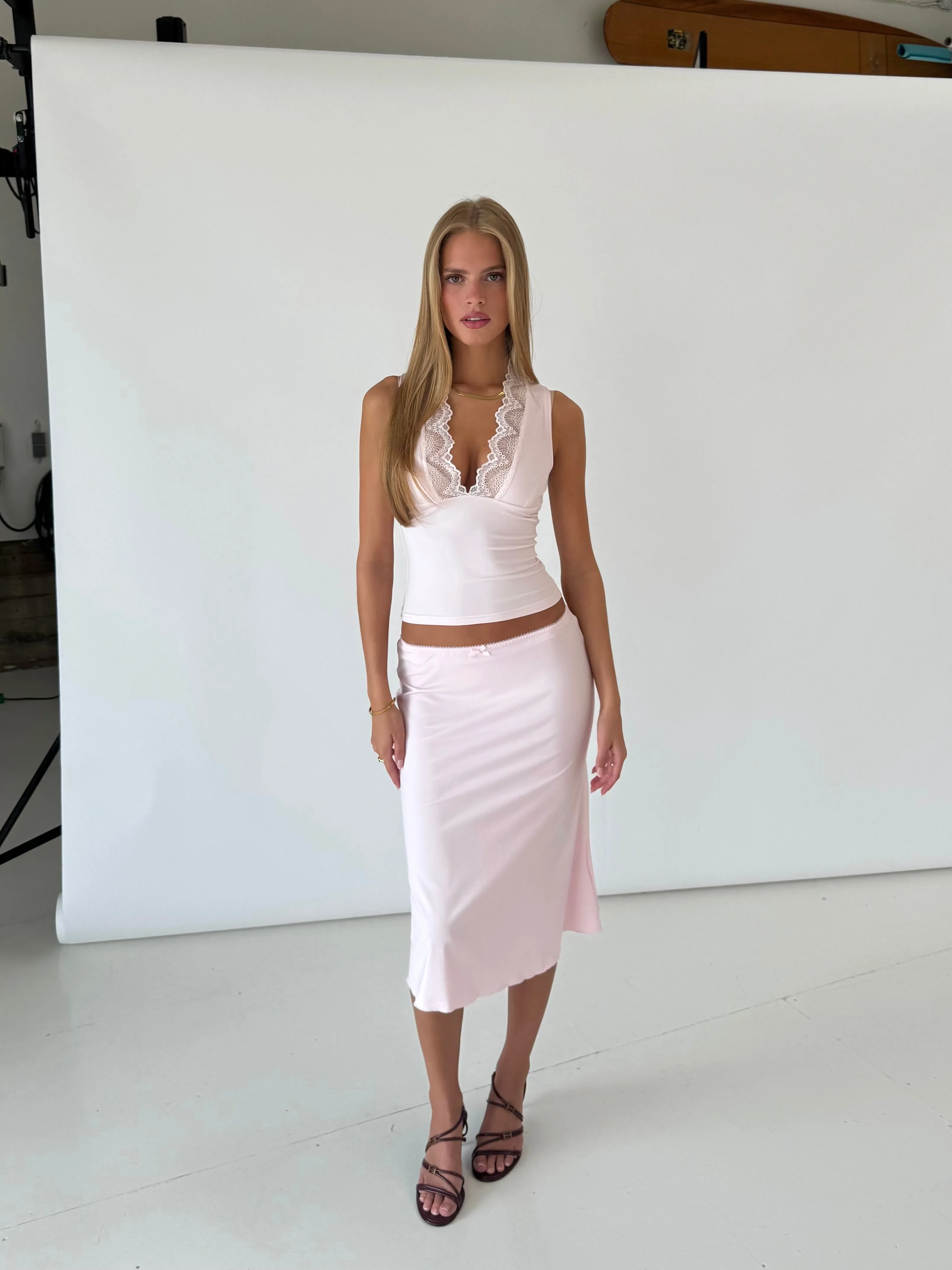 Lucia basic lace top - lyserød sold by Venderbys product image thumbnail 4