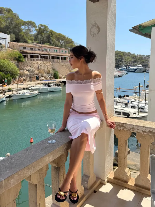 Leda lace top - lyserød sold by Venderbys