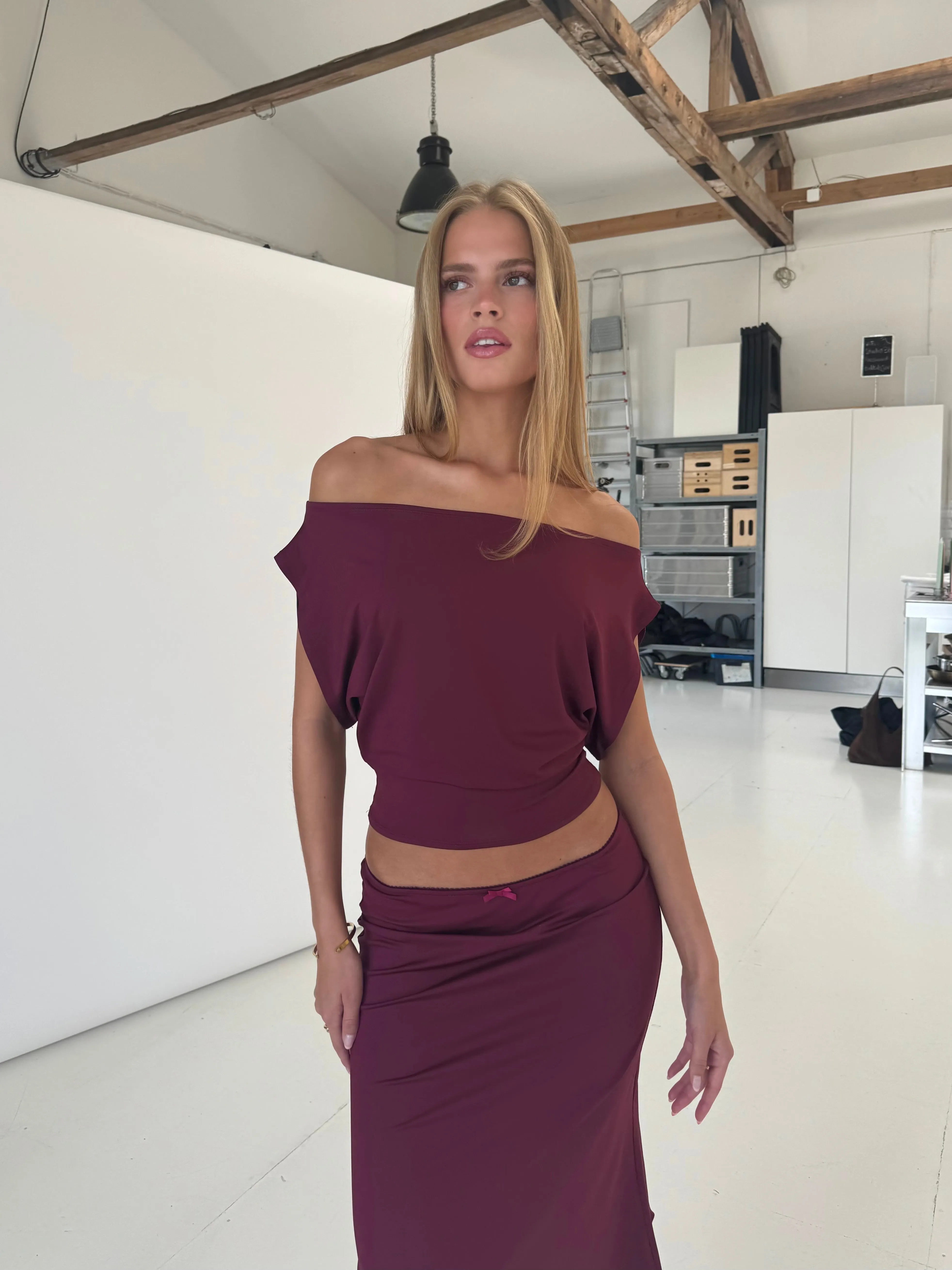Hera basic top - bordeaux sold by Venderbys product image thumbnail 2