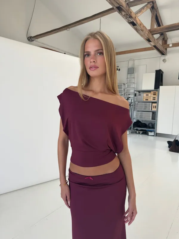 Hera basic top - bordeaux sold by Venderbys