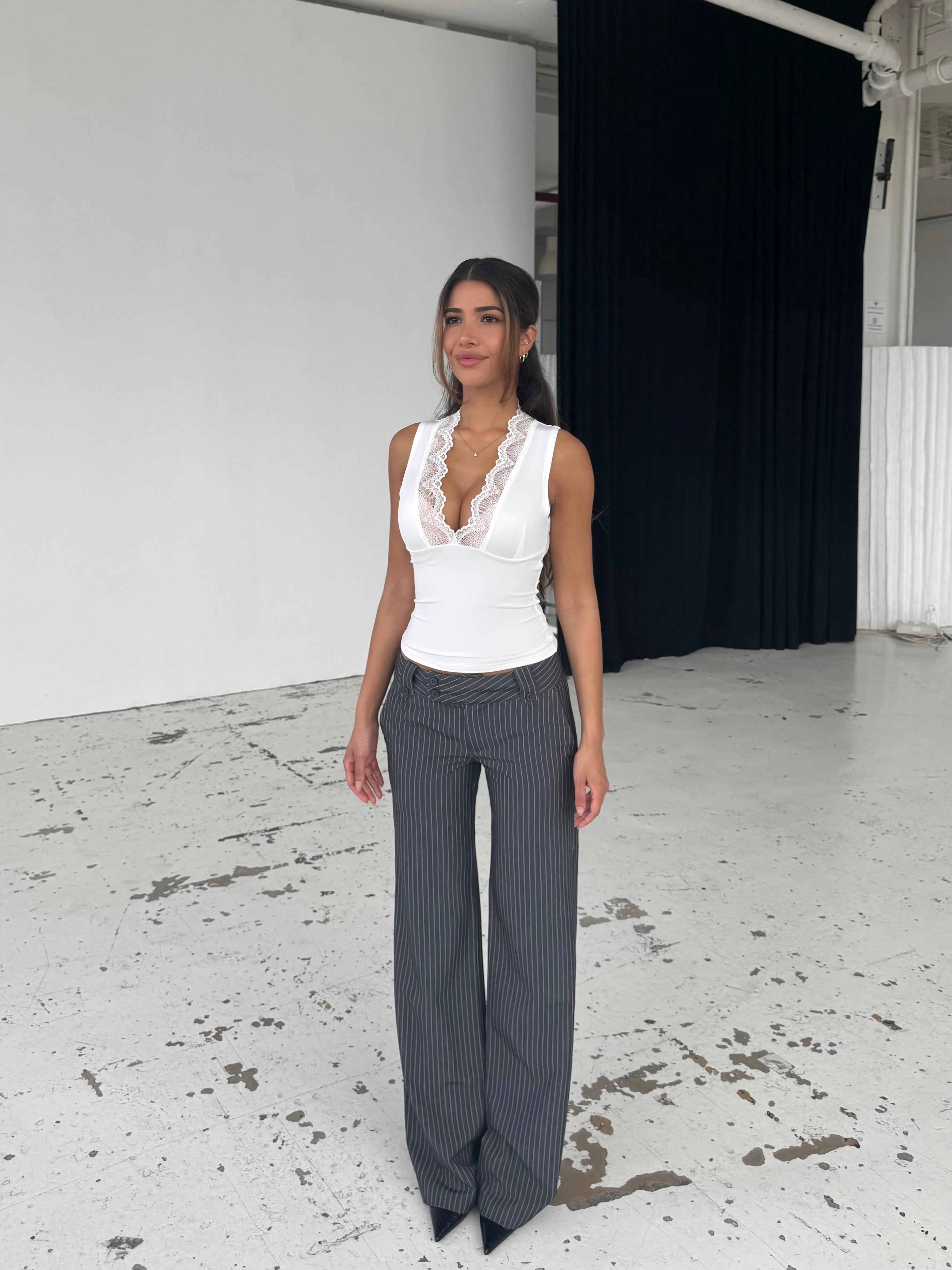 Lucia basic lace top - hvid sold by Venderbys product image thumbnail 3