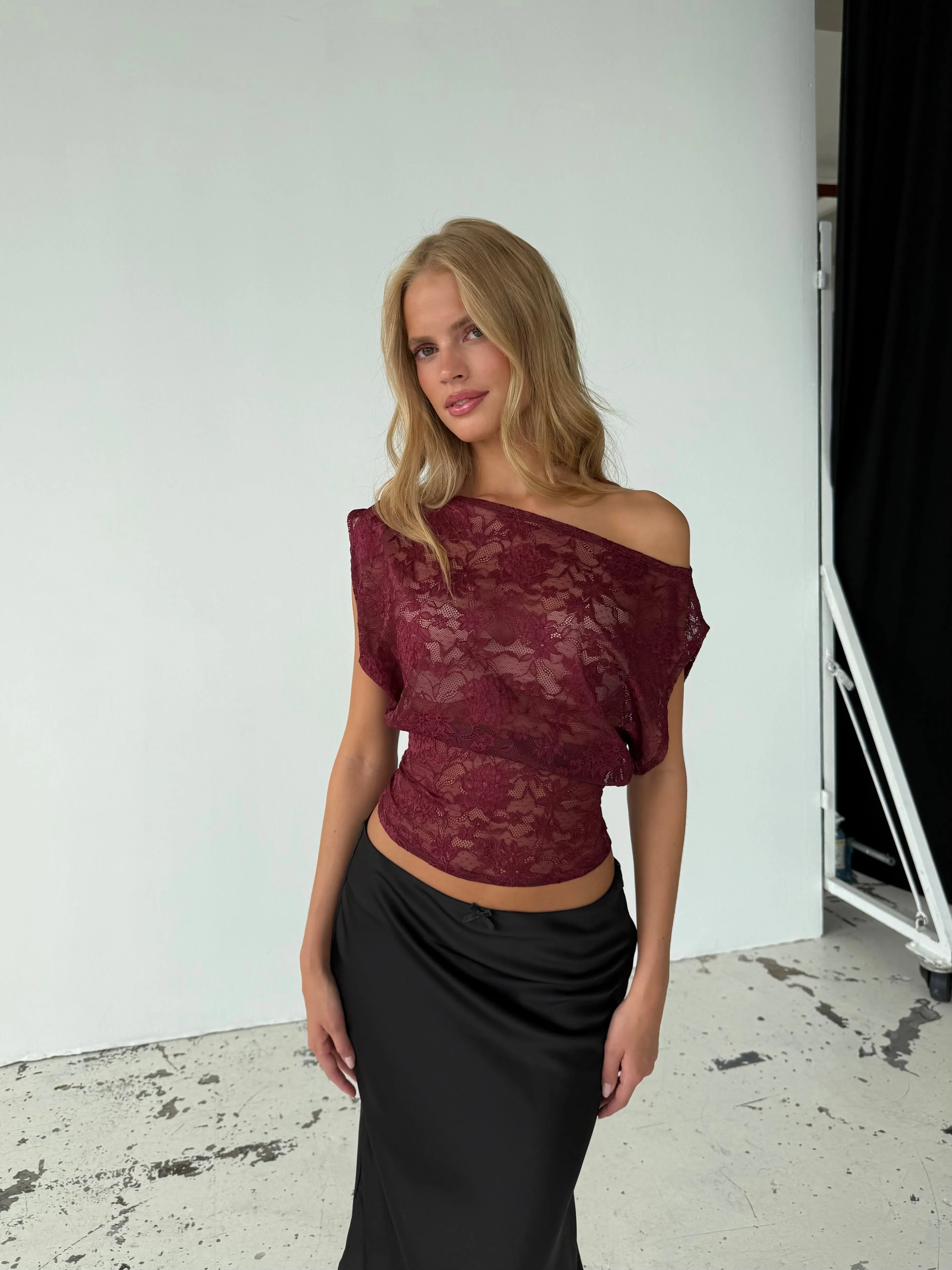 Iris lace top - bordeaux sold by Venderbys product image thumbnail 3